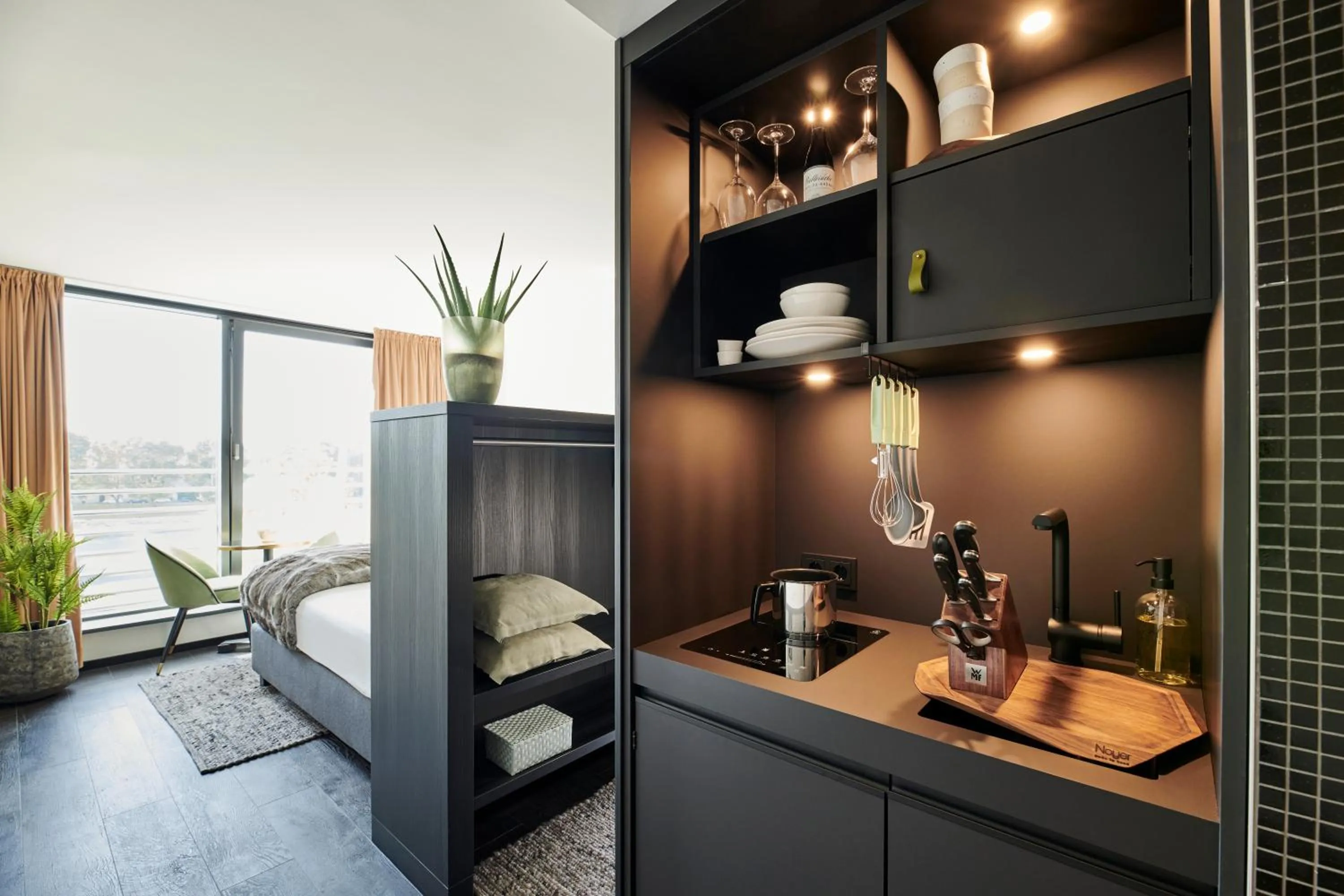 Kitchen or kitchenette in Nena Hotel Bremen