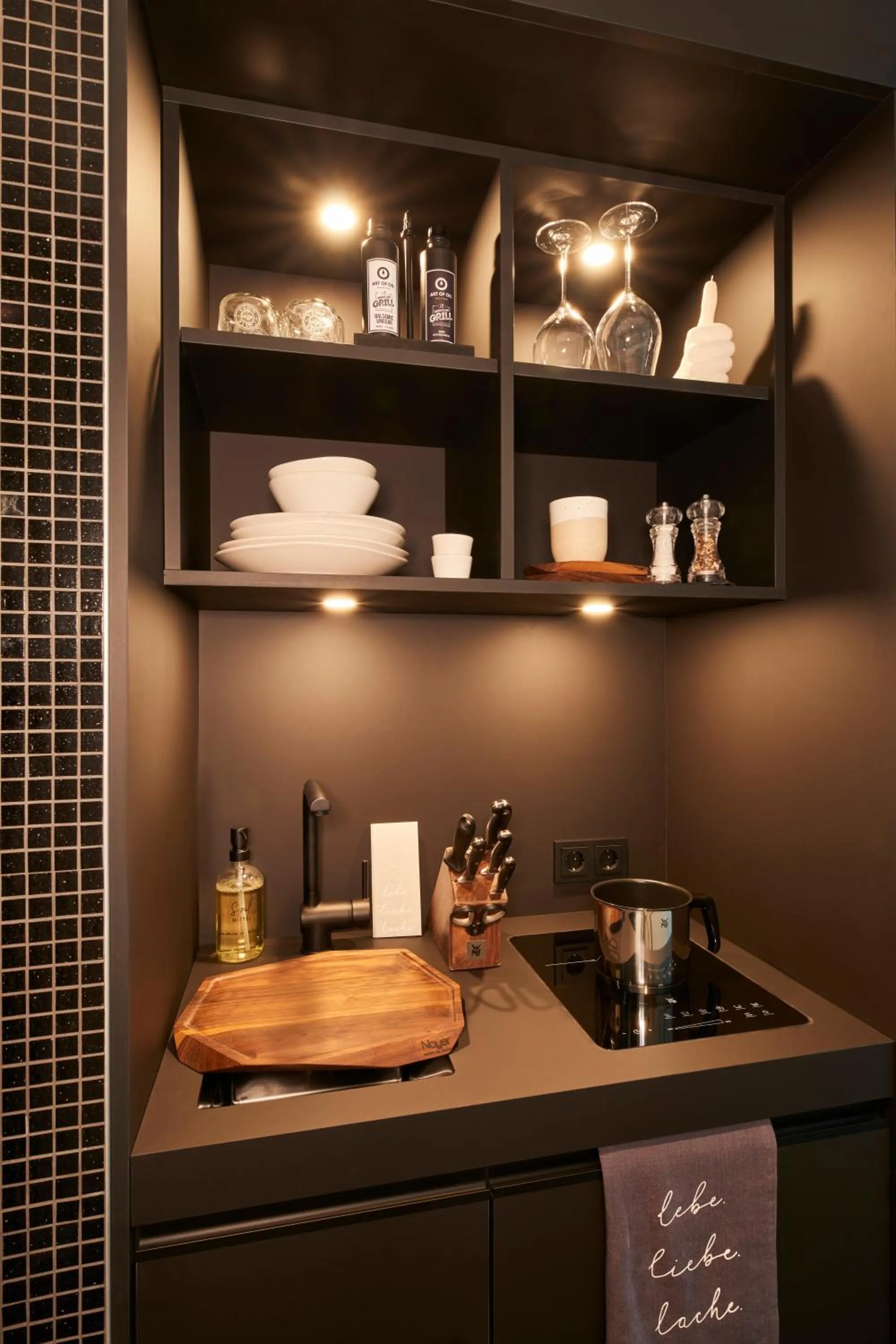 Kitchen or kitchenette in Nena Hotel Bremen