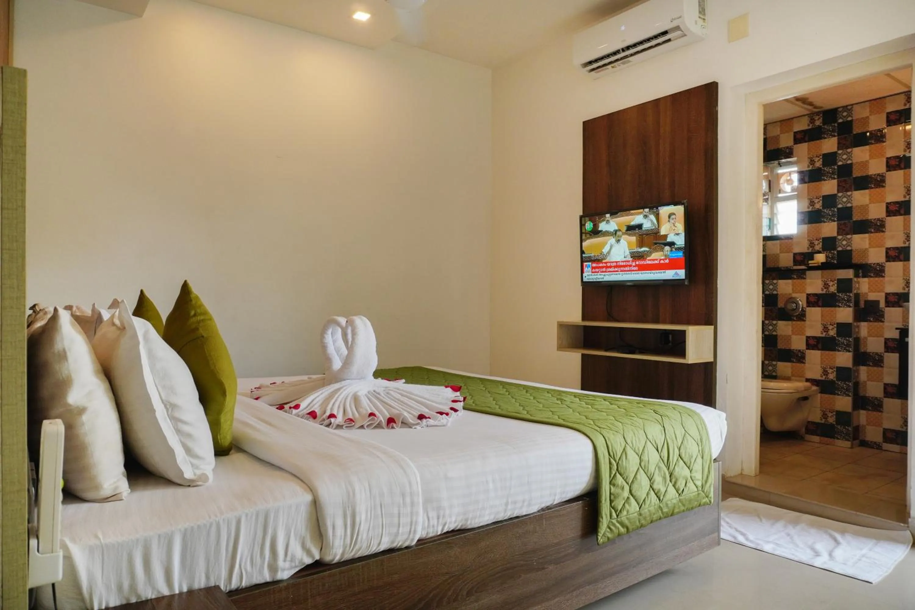 Bedroom, Bed in Sreepathi Mayoogha