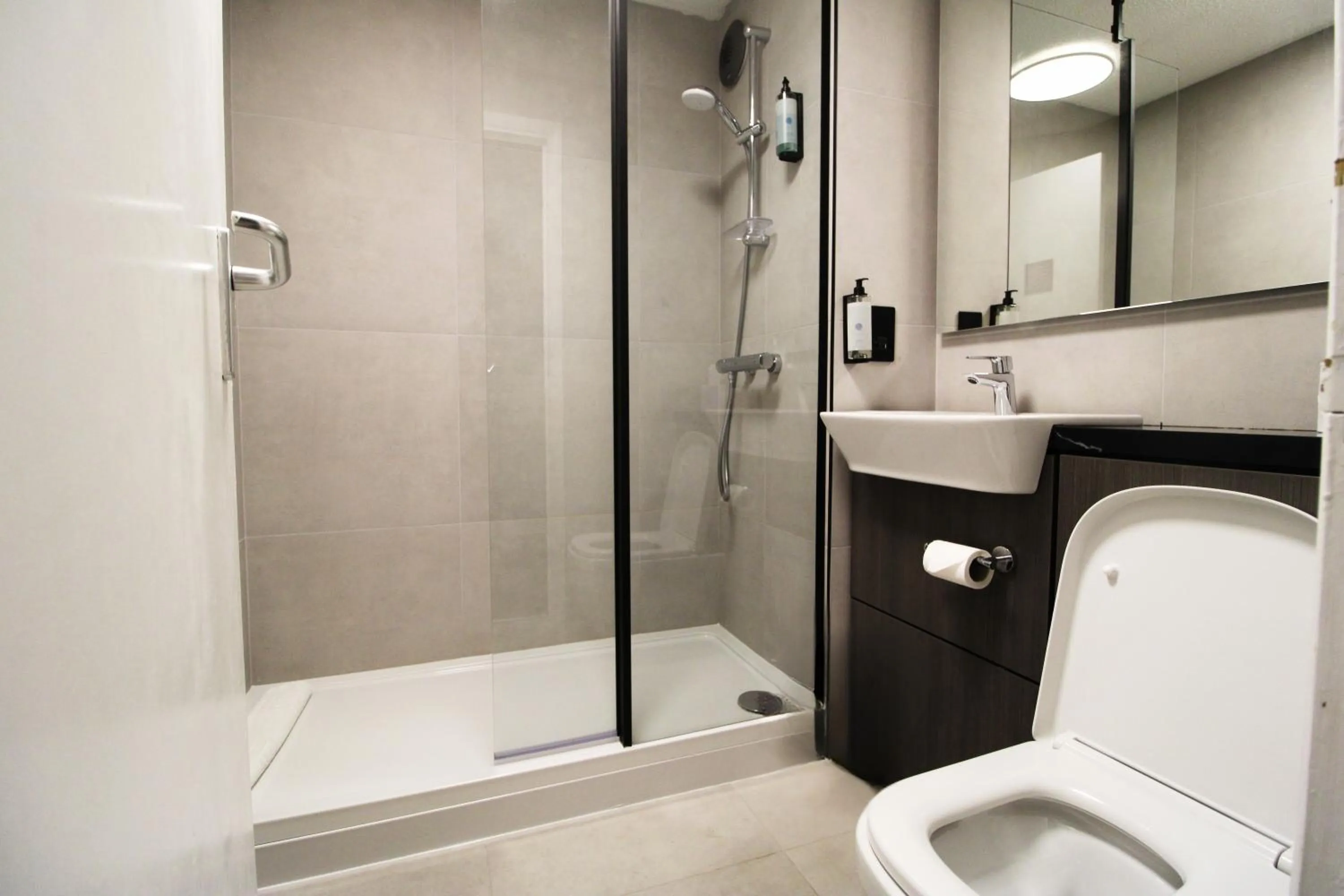 Bathroom in Casa Mere Manchester Airport, Knutsford, Sure Collection by Best Western