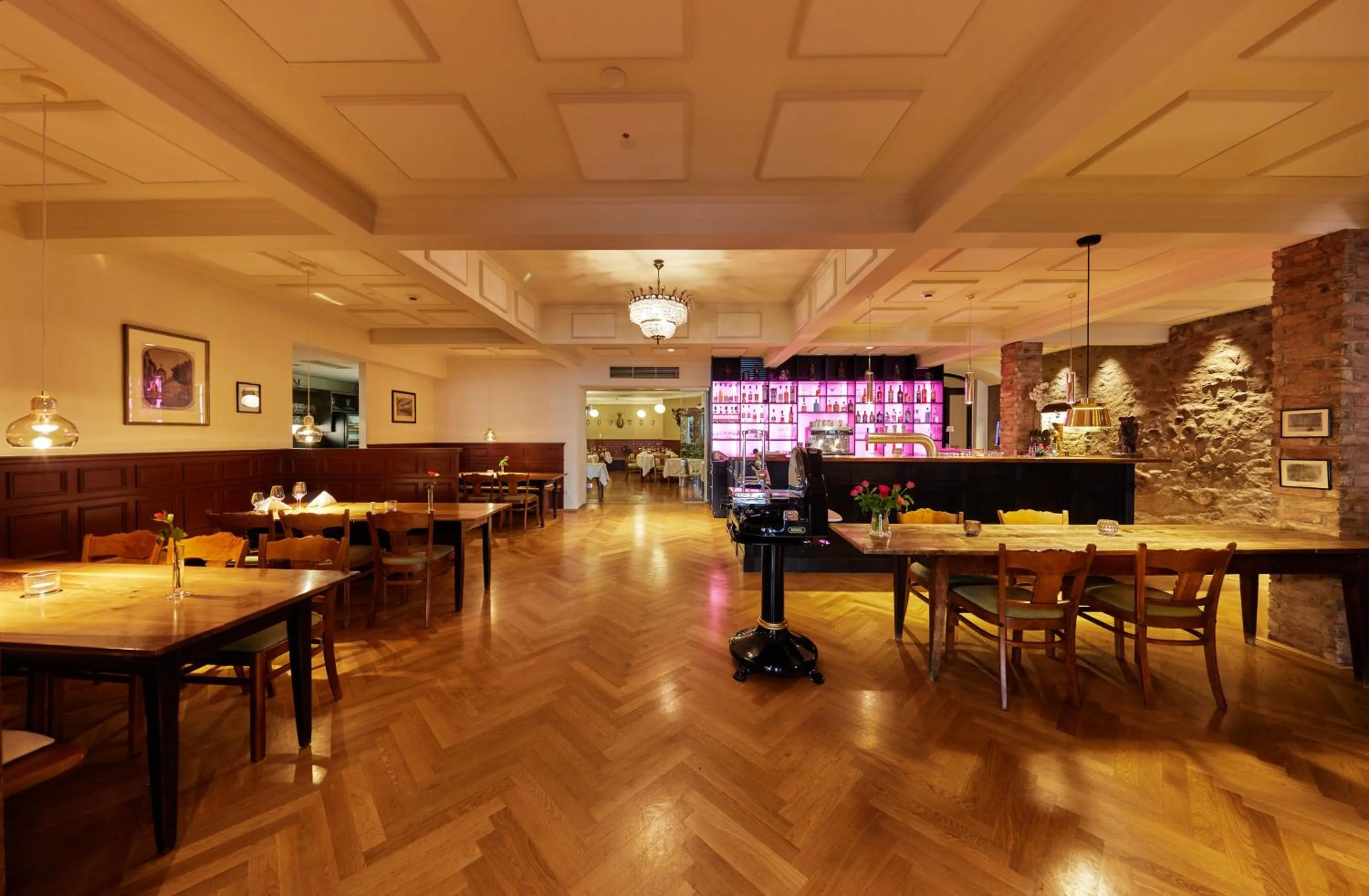 Restaurant/places to eat in Zum Roten Bären