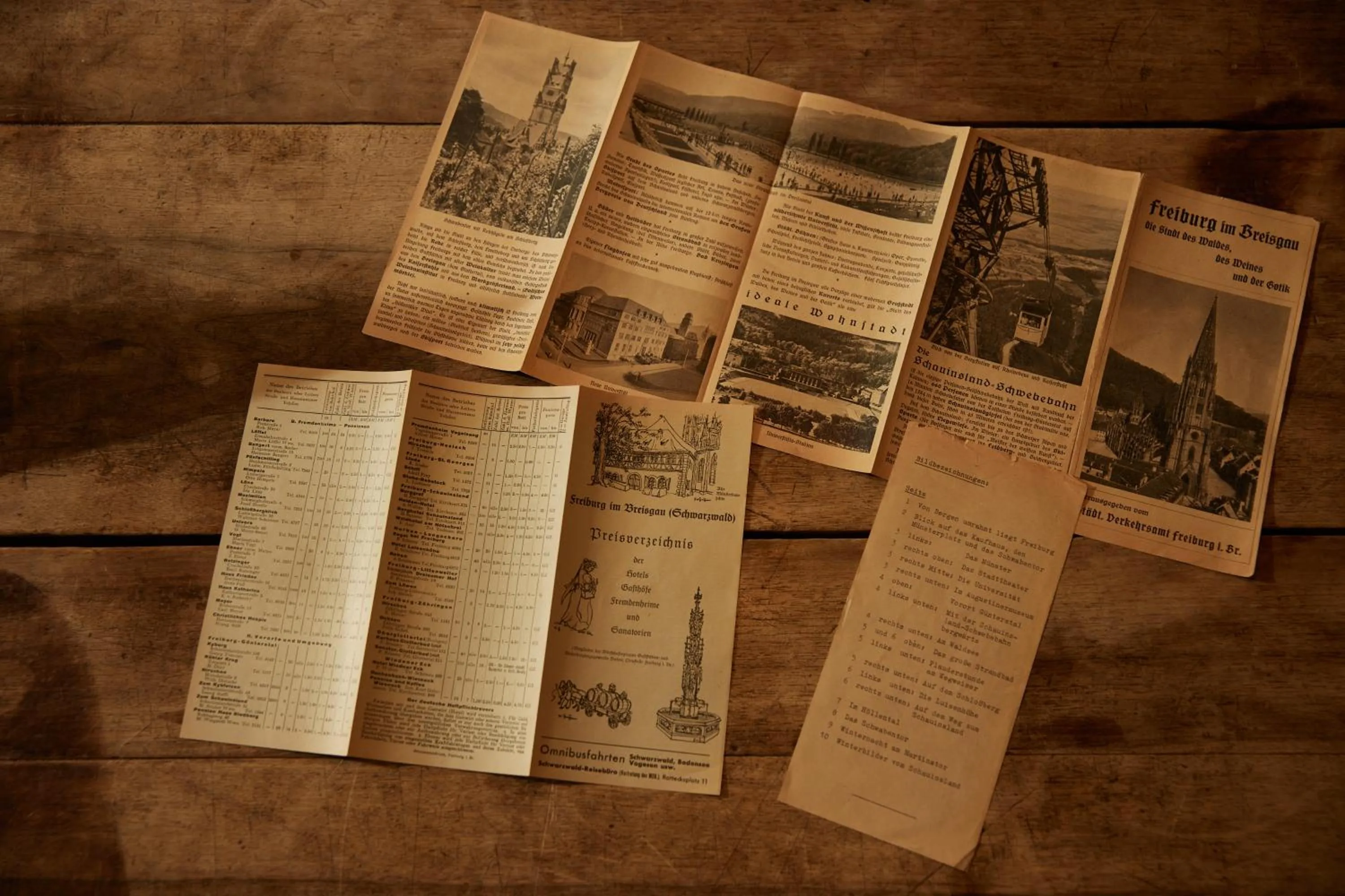 Library in Zum Roten Bären