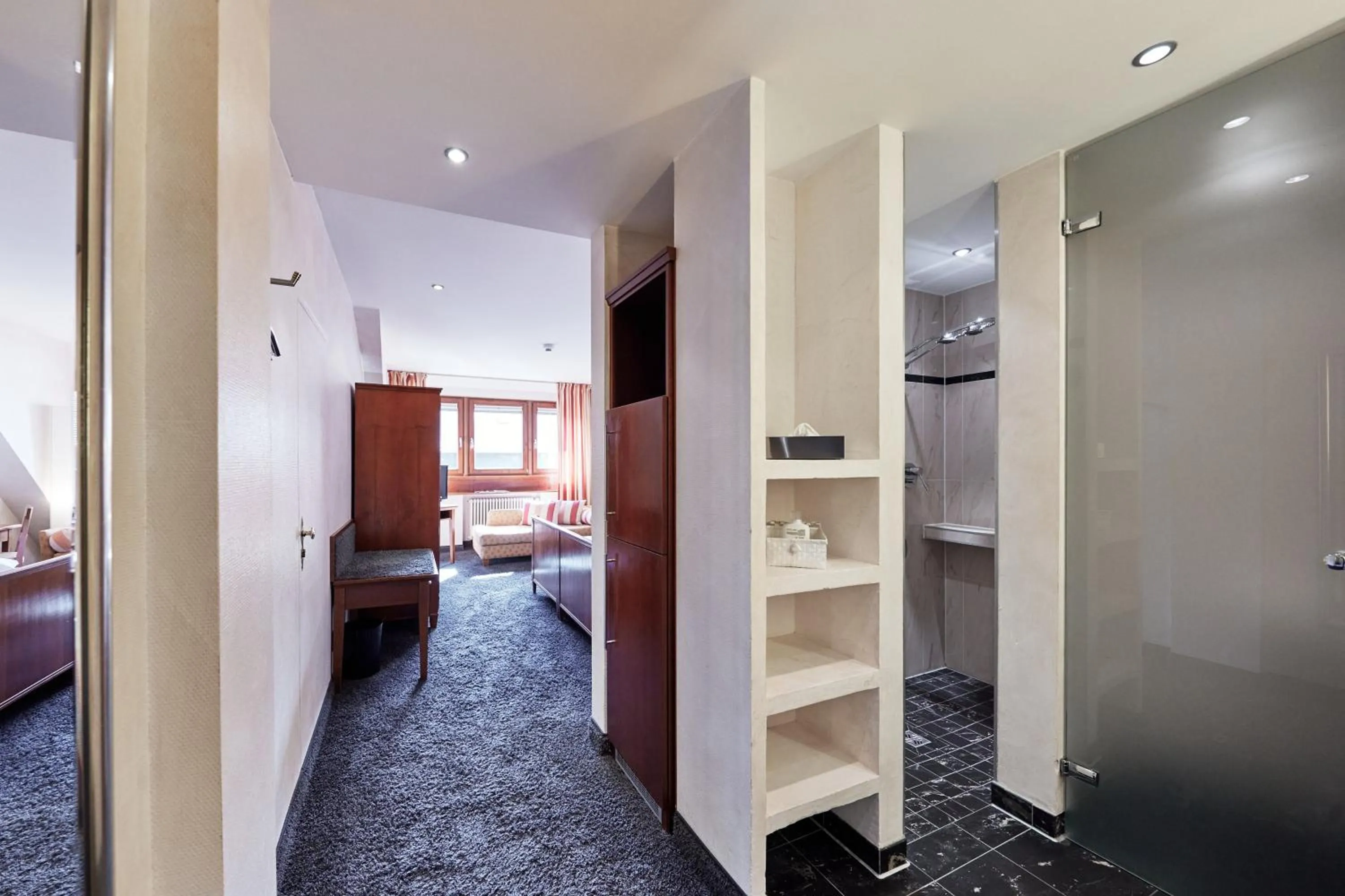 Photo of the whole room, Bed in Zum Roten Bären