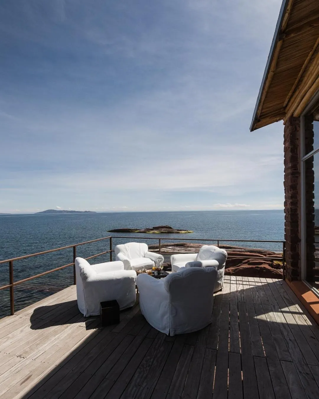 Property building in Titilaka by Andean