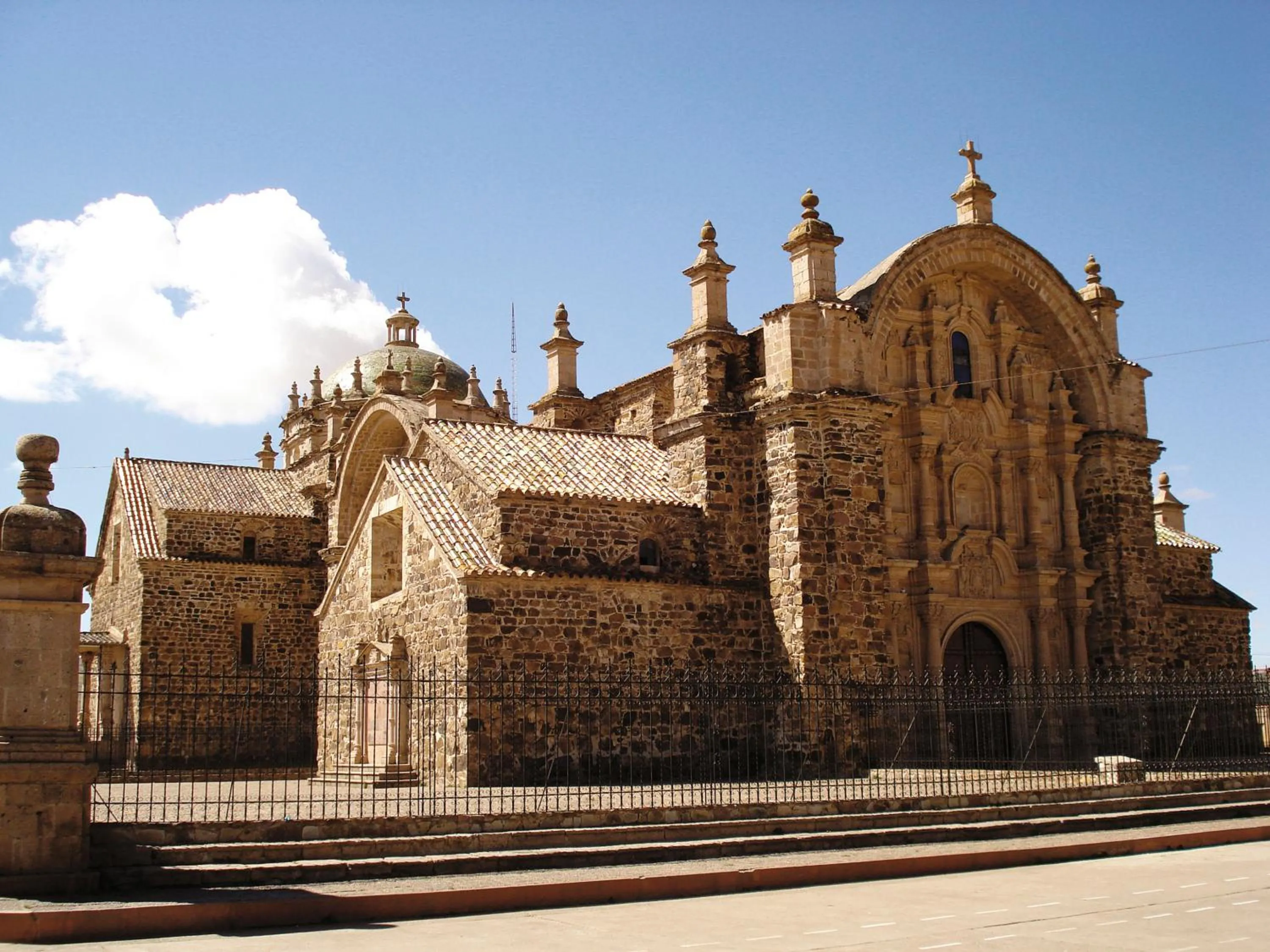 Nearby landmark in Titilaka by Andean