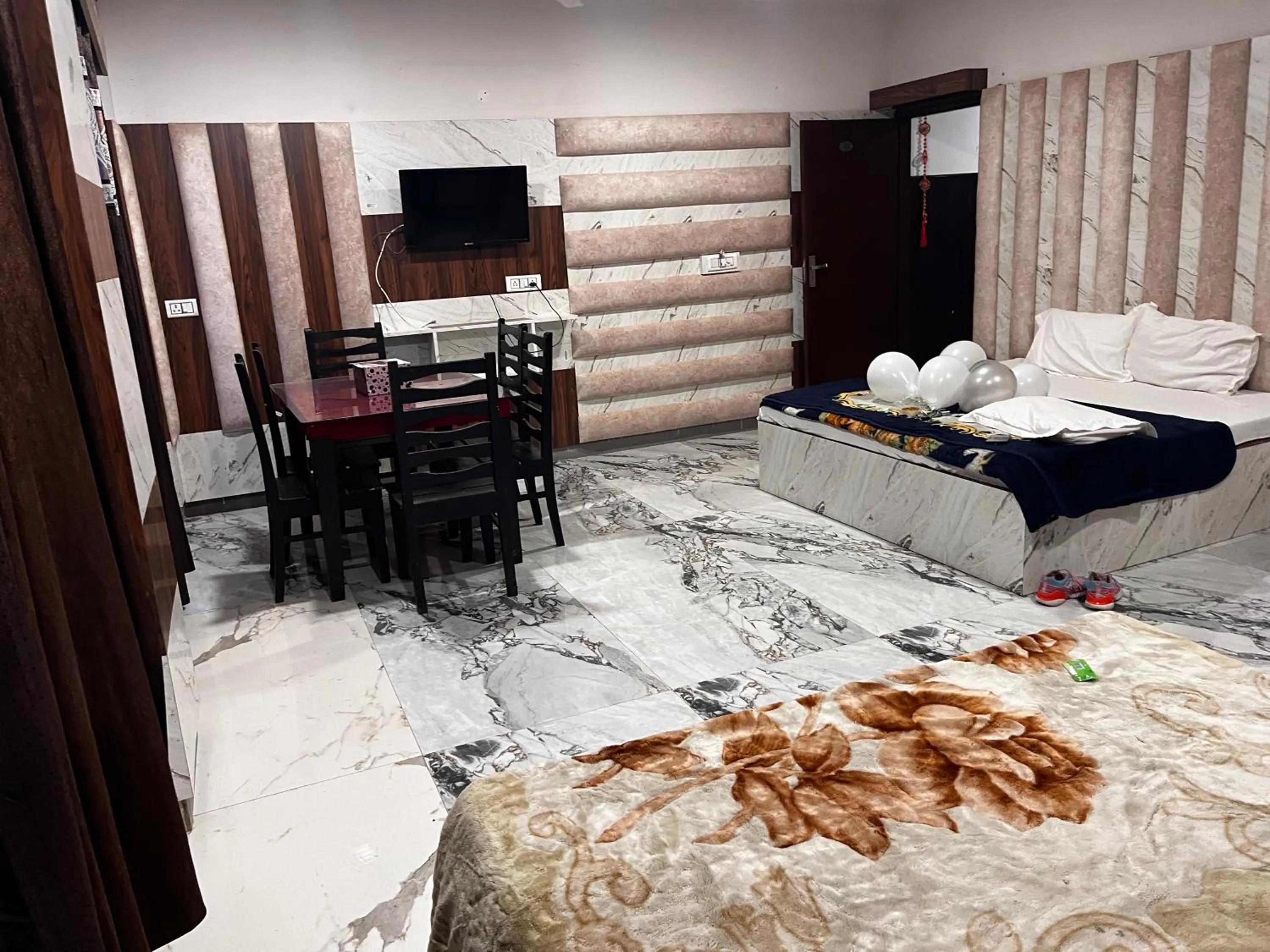 Photo of the whole room in Hotel Green