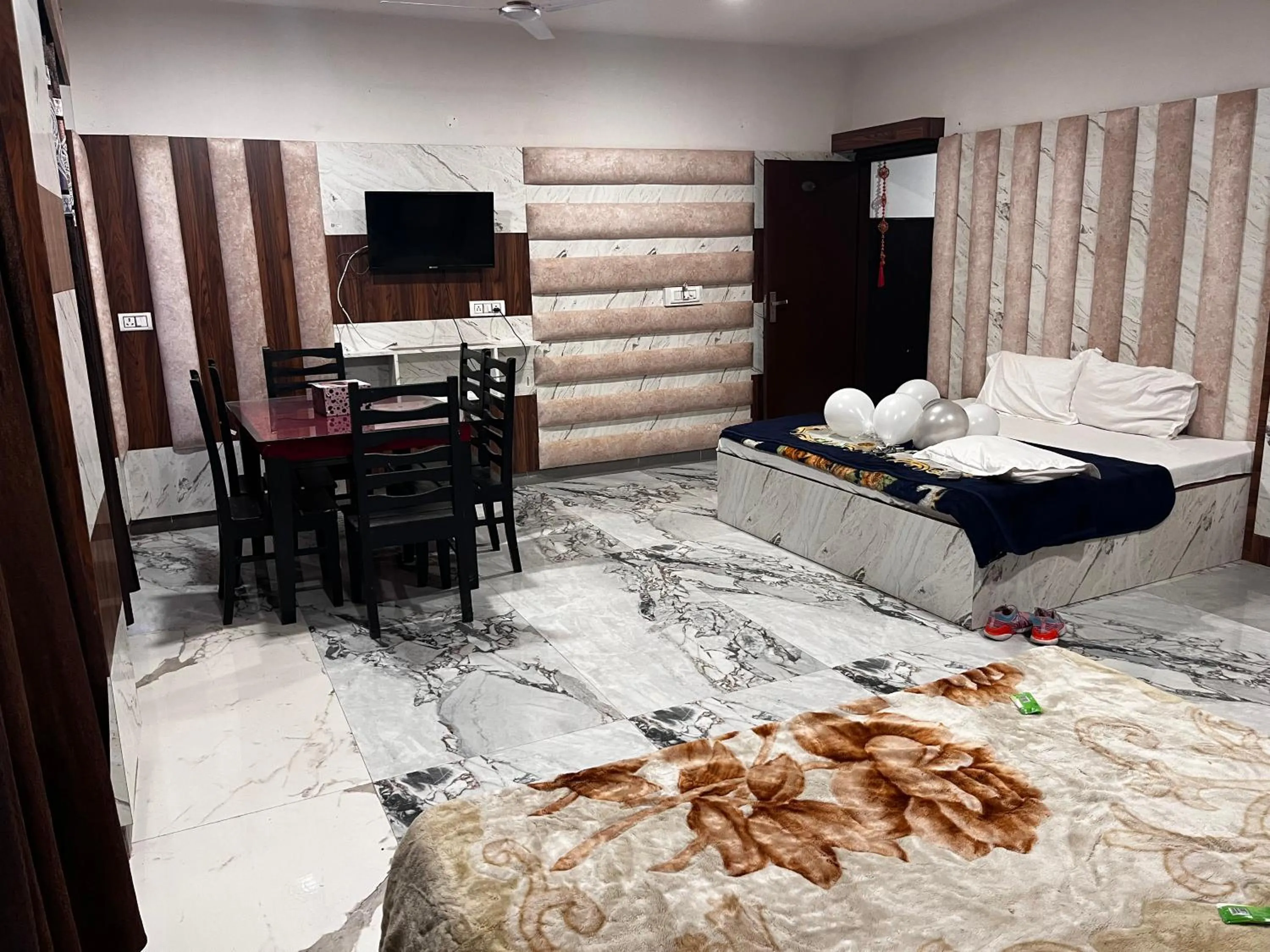 Photo of the whole room in Hotel Green