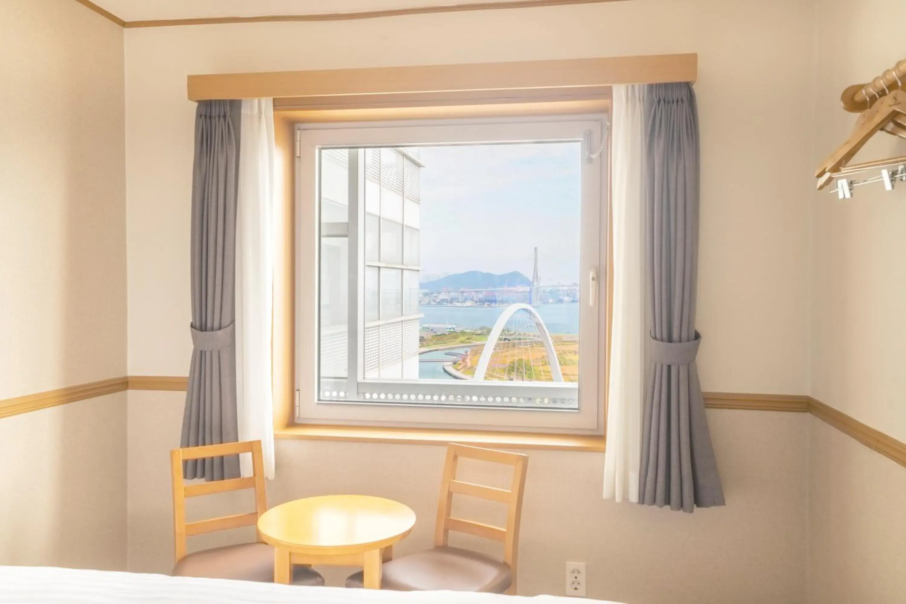 Double Room with Sea View in Toyoko Inn Busan Station No.1 Double Room with Sea View in Toyoko Inn Busan Station No.1