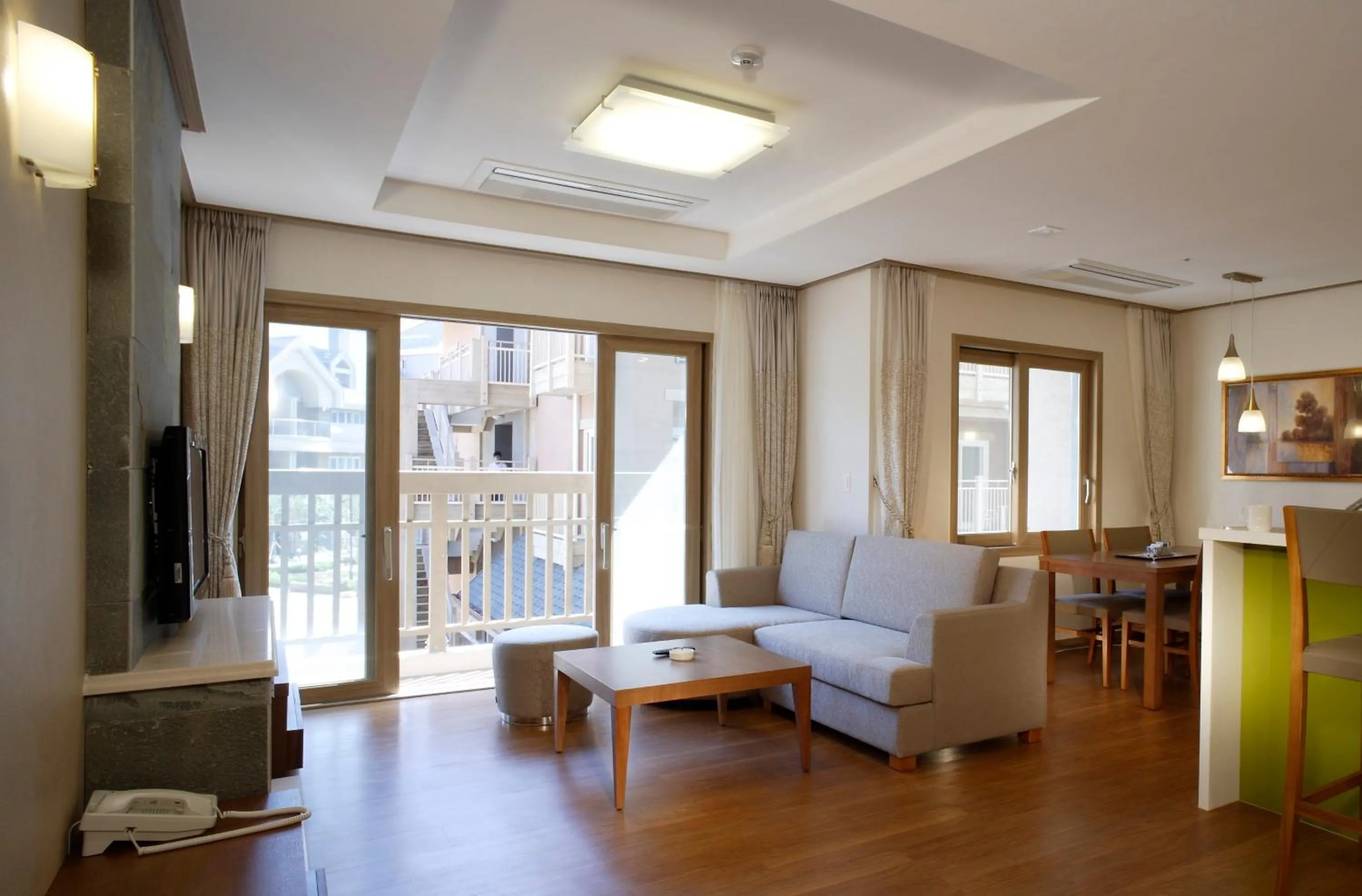 Photo of the whole room in Holiday Inn & Suites Alpensia Pyeongchang Suites by IHG