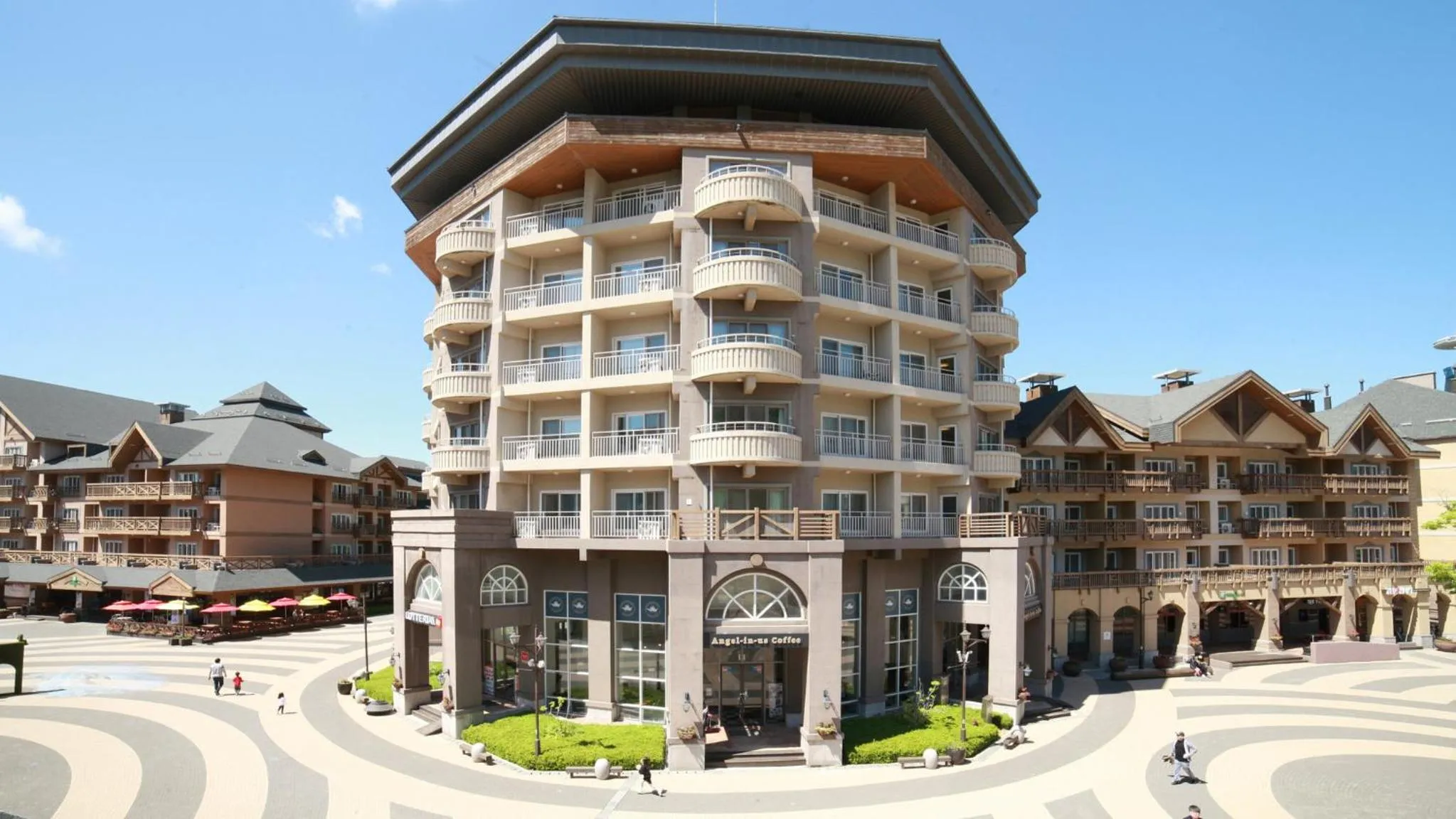 Property building in Holiday Inn & Suites Alpensia Pyeongchang Suites by IHG