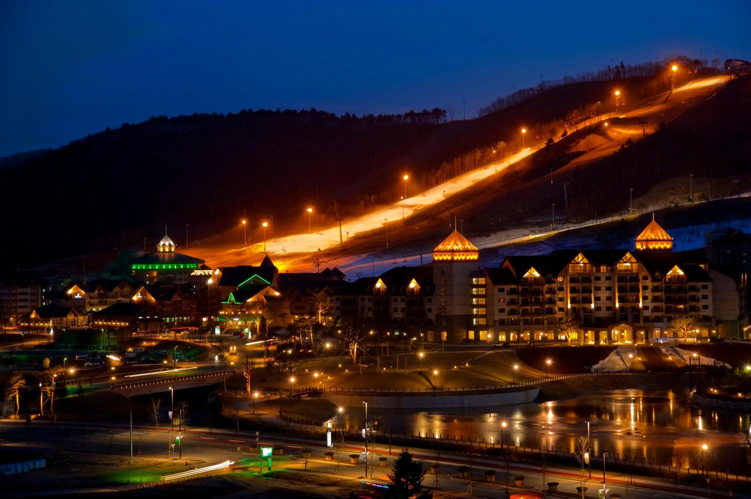 Property building in Holiday Inn & Suites Alpensia Pyeongchang Suites by IHG
