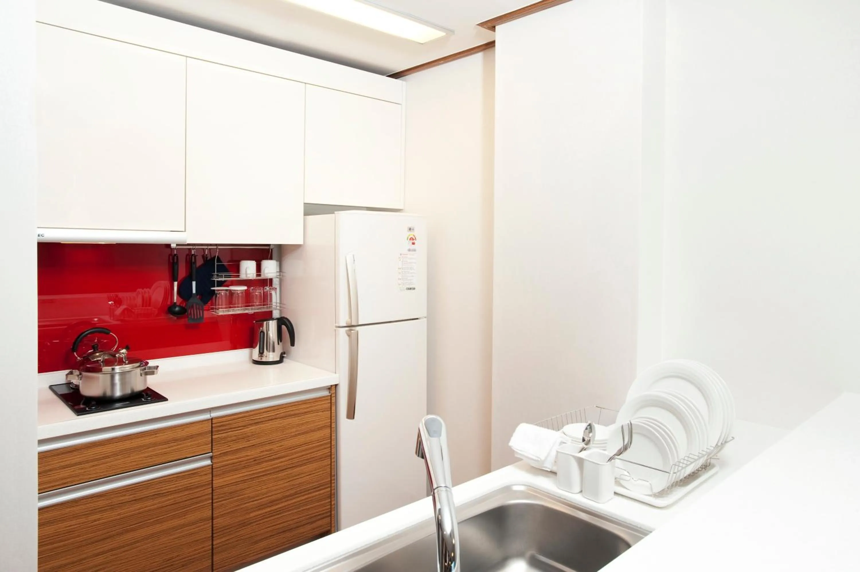 Kitchen or kitchenette in Holiday Inn & Suites Alpensia Pyeongchang Suites by IHG
