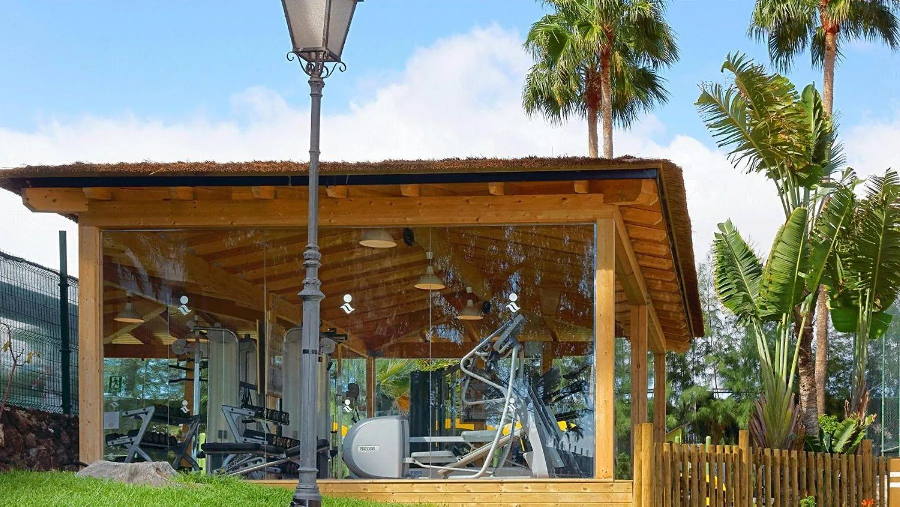 Activities in Servatur Waikiki