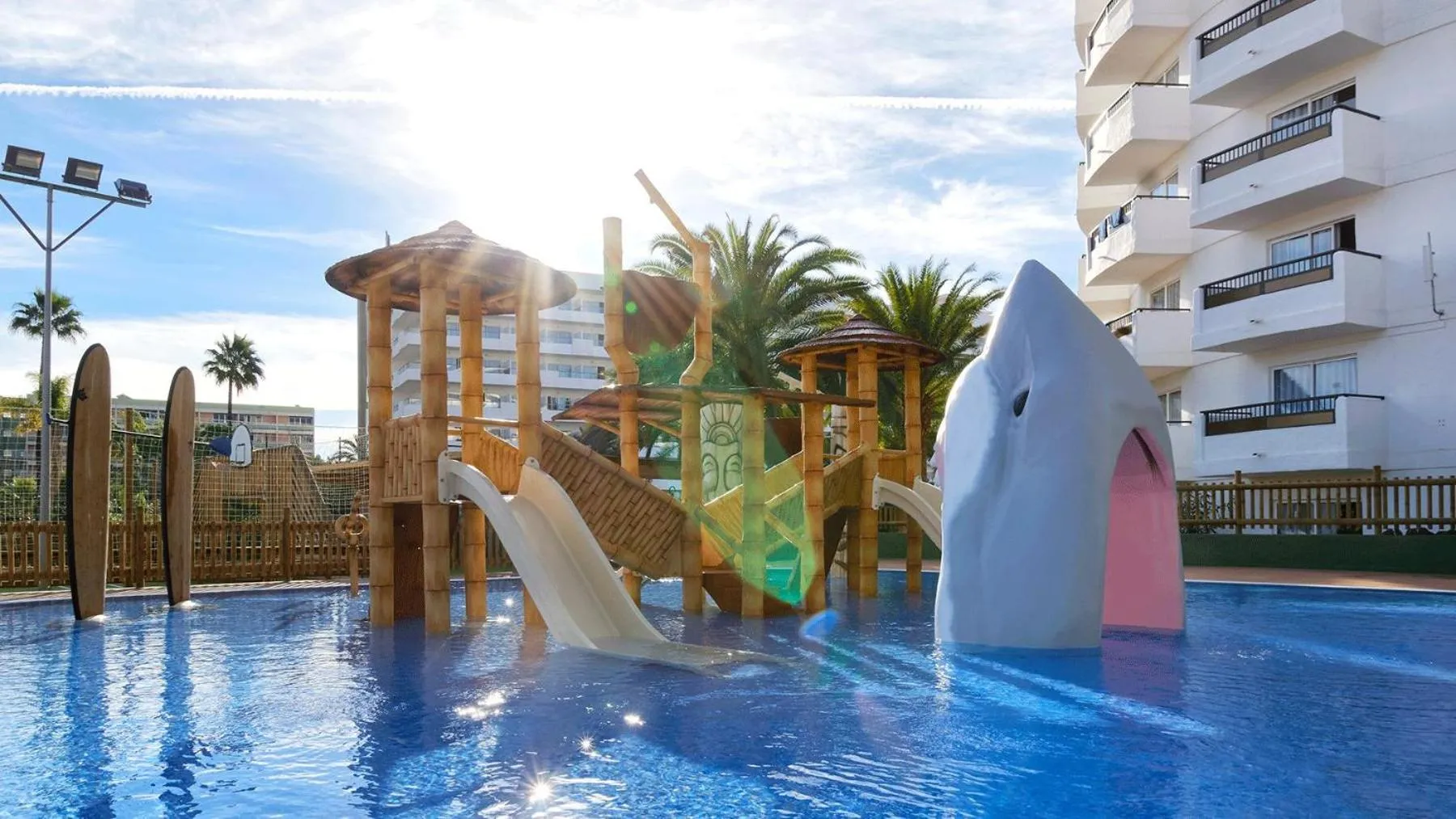 Swimming pool in Servatur Waikiki