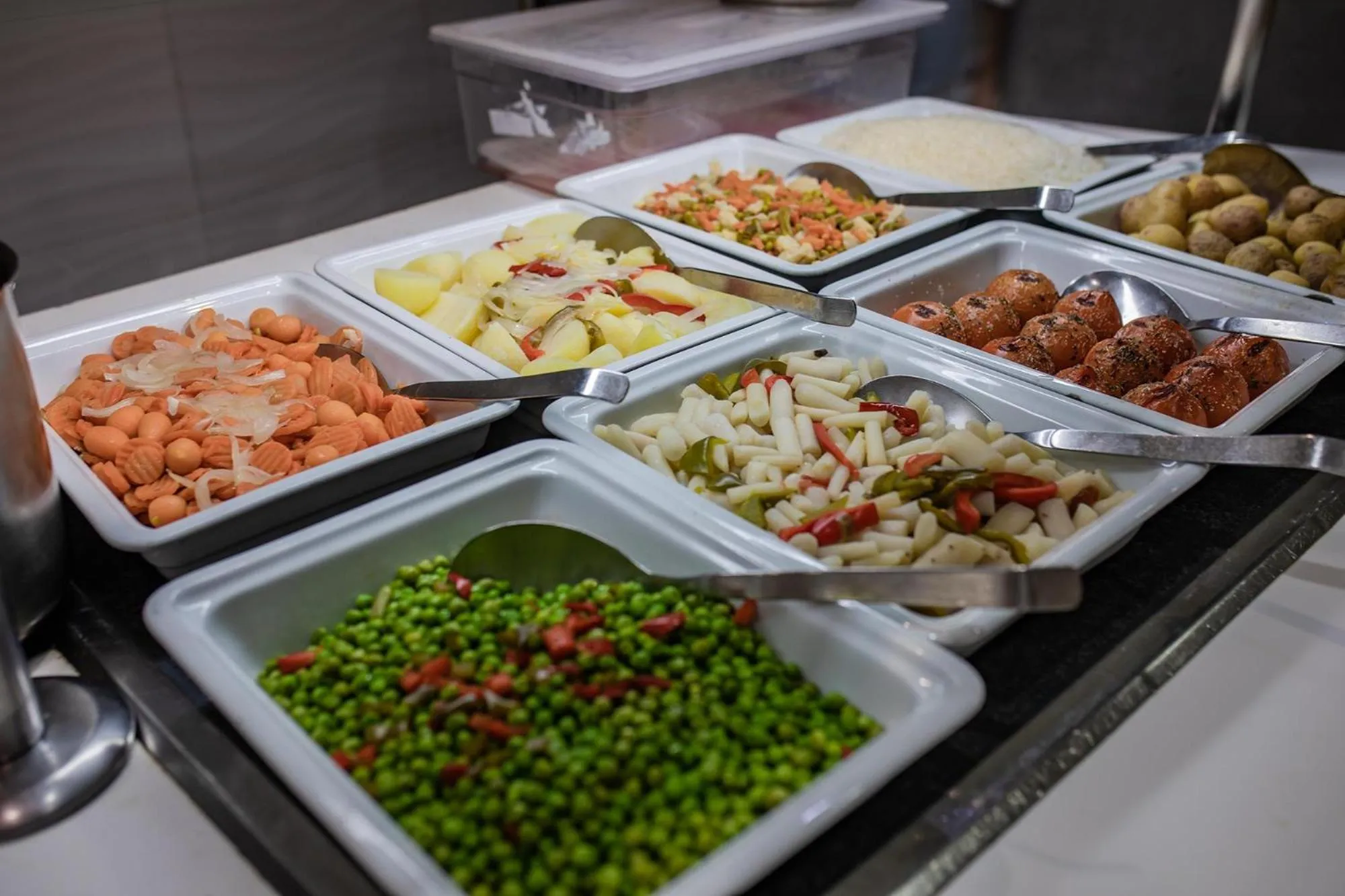 Restaurant/places to eat in Servatur Waikiki