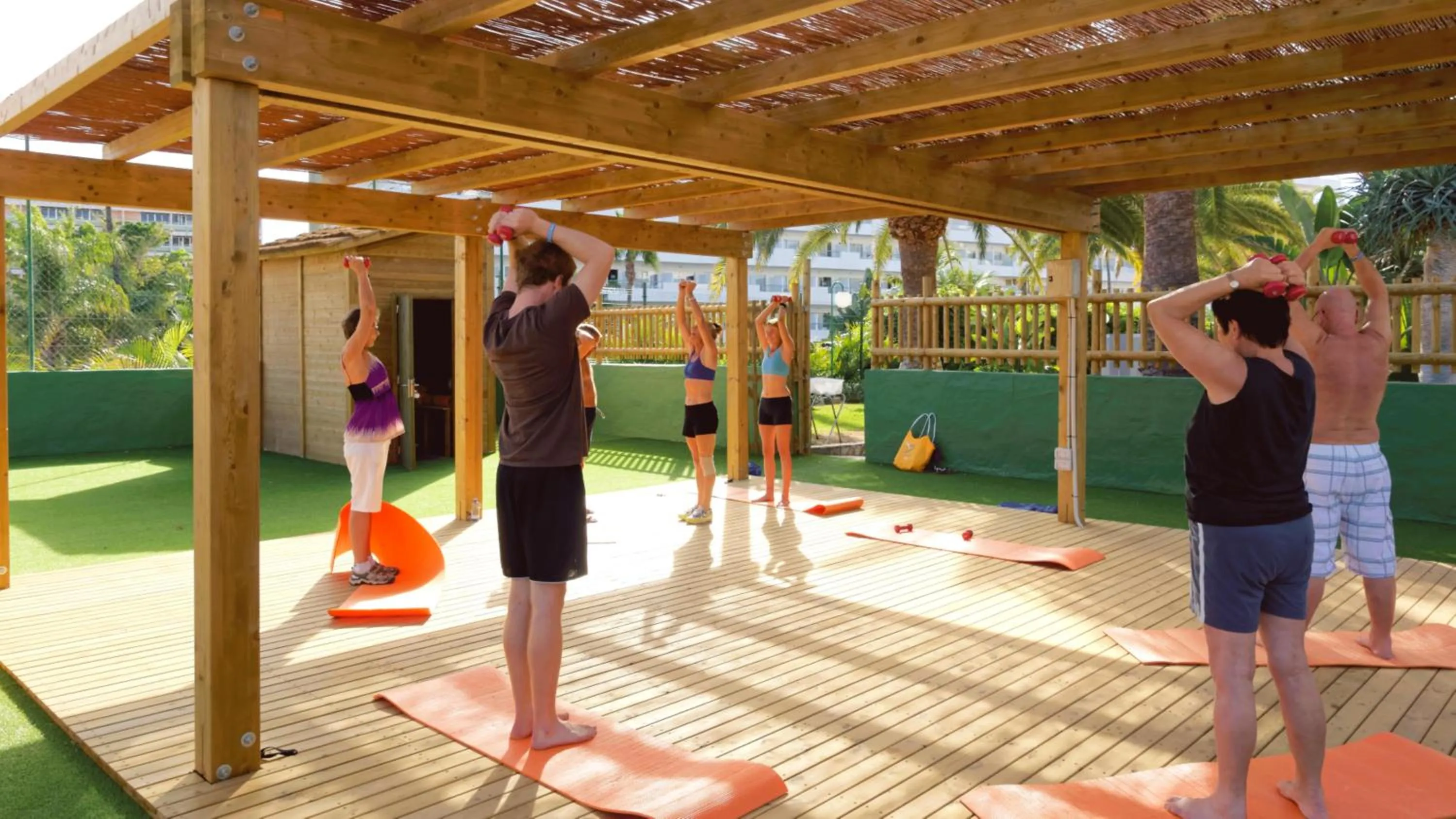 Activities in Servatur Waikiki