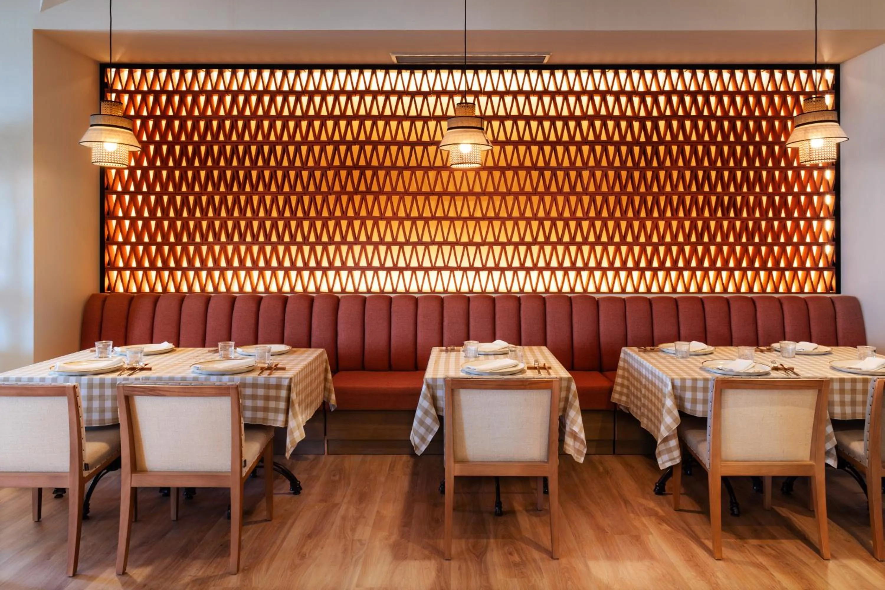 Restaurant/places to eat in Meliá Isla Canela