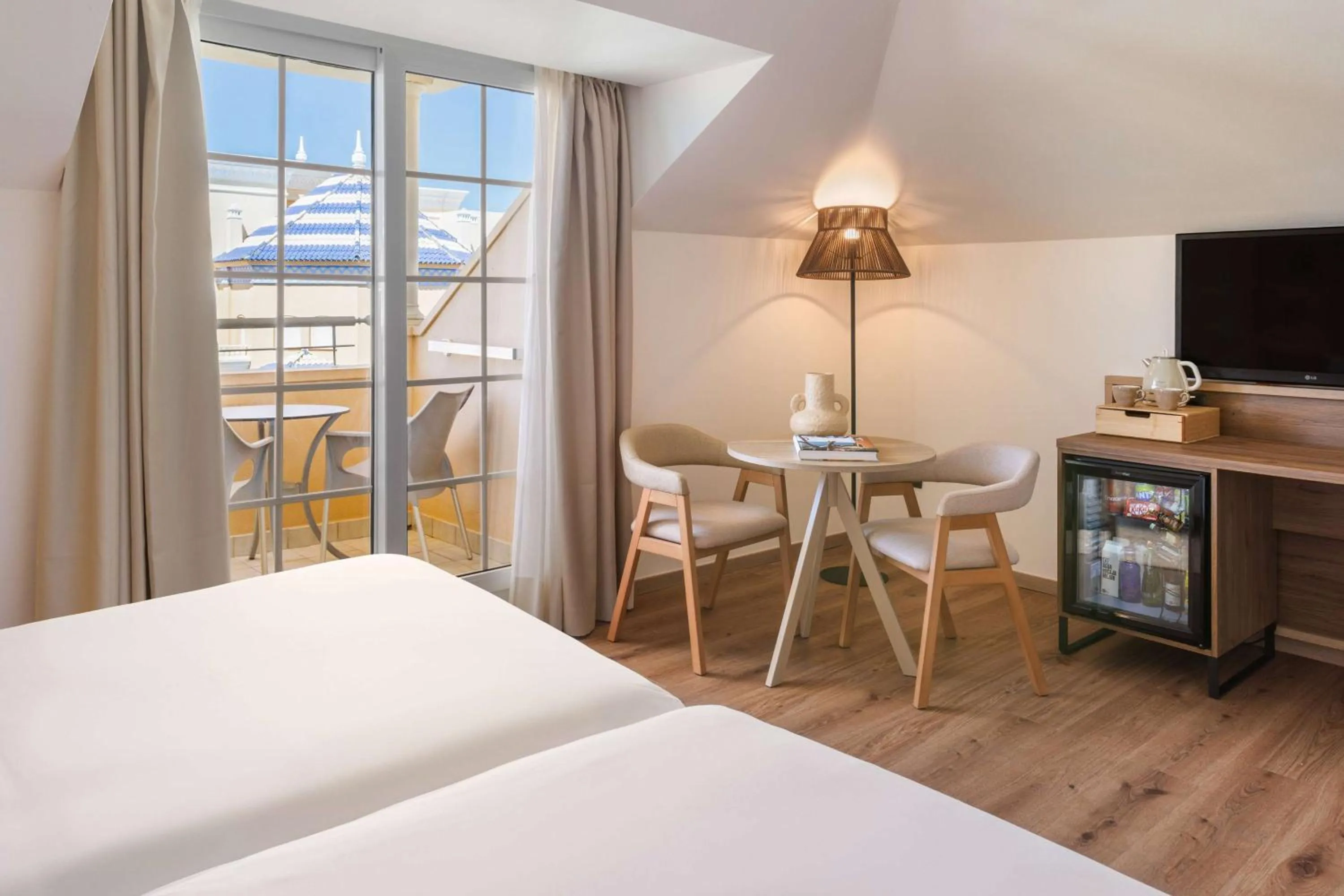 Bedroom, Bed in Meliá Isla Canela