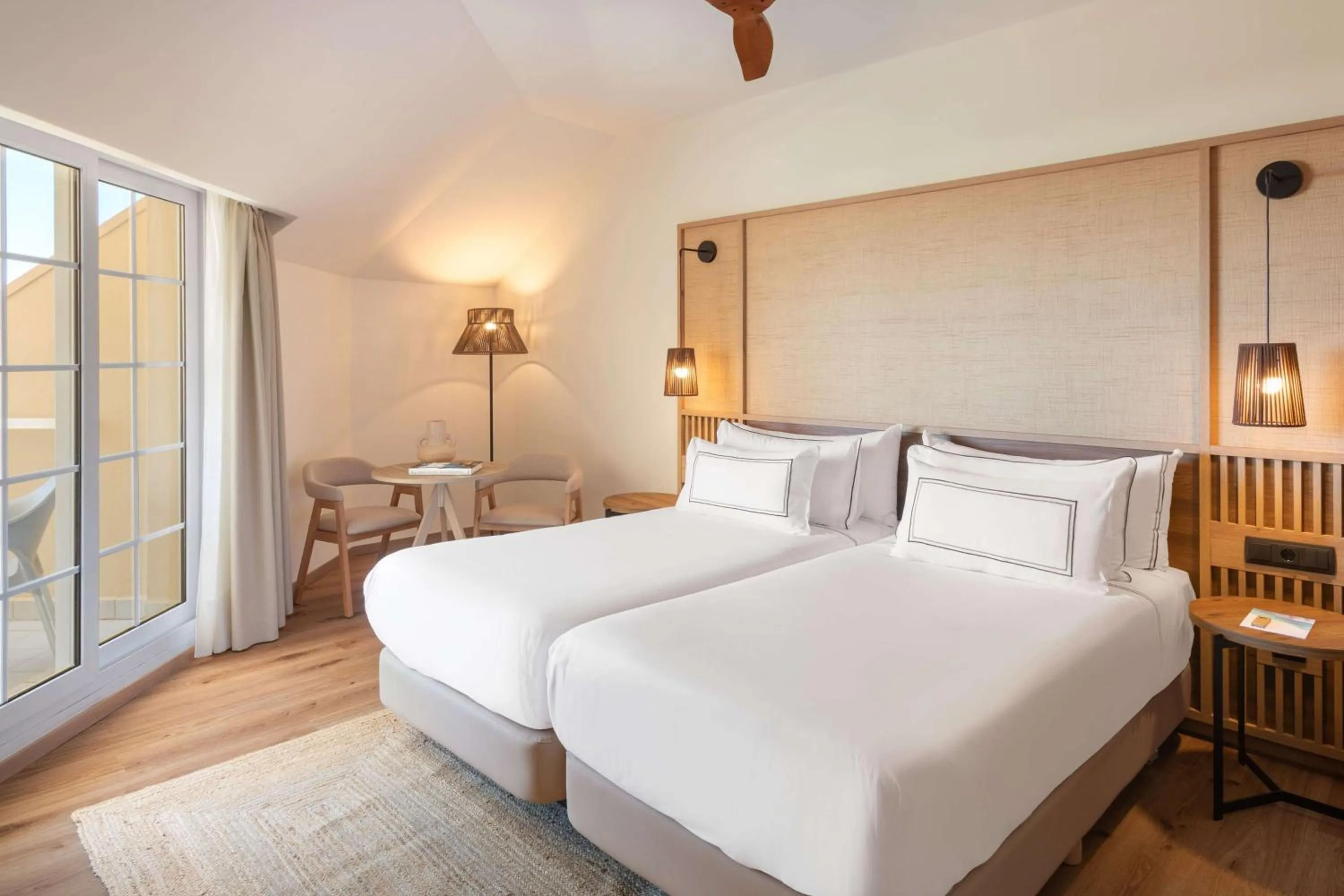 Bedroom, Bed in Meliá Isla Canela