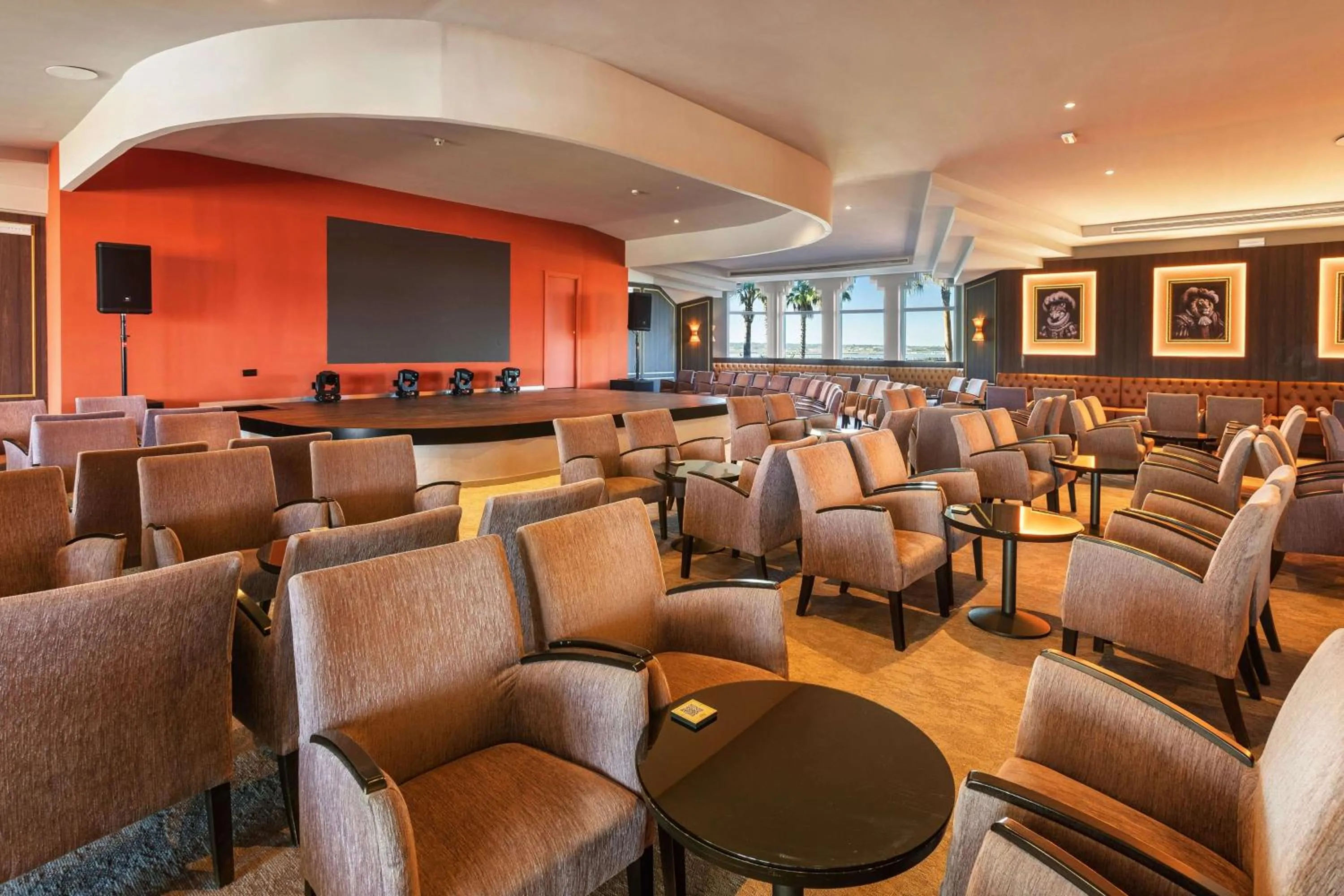 Restaurant/places to eat in Meliá Isla Canela