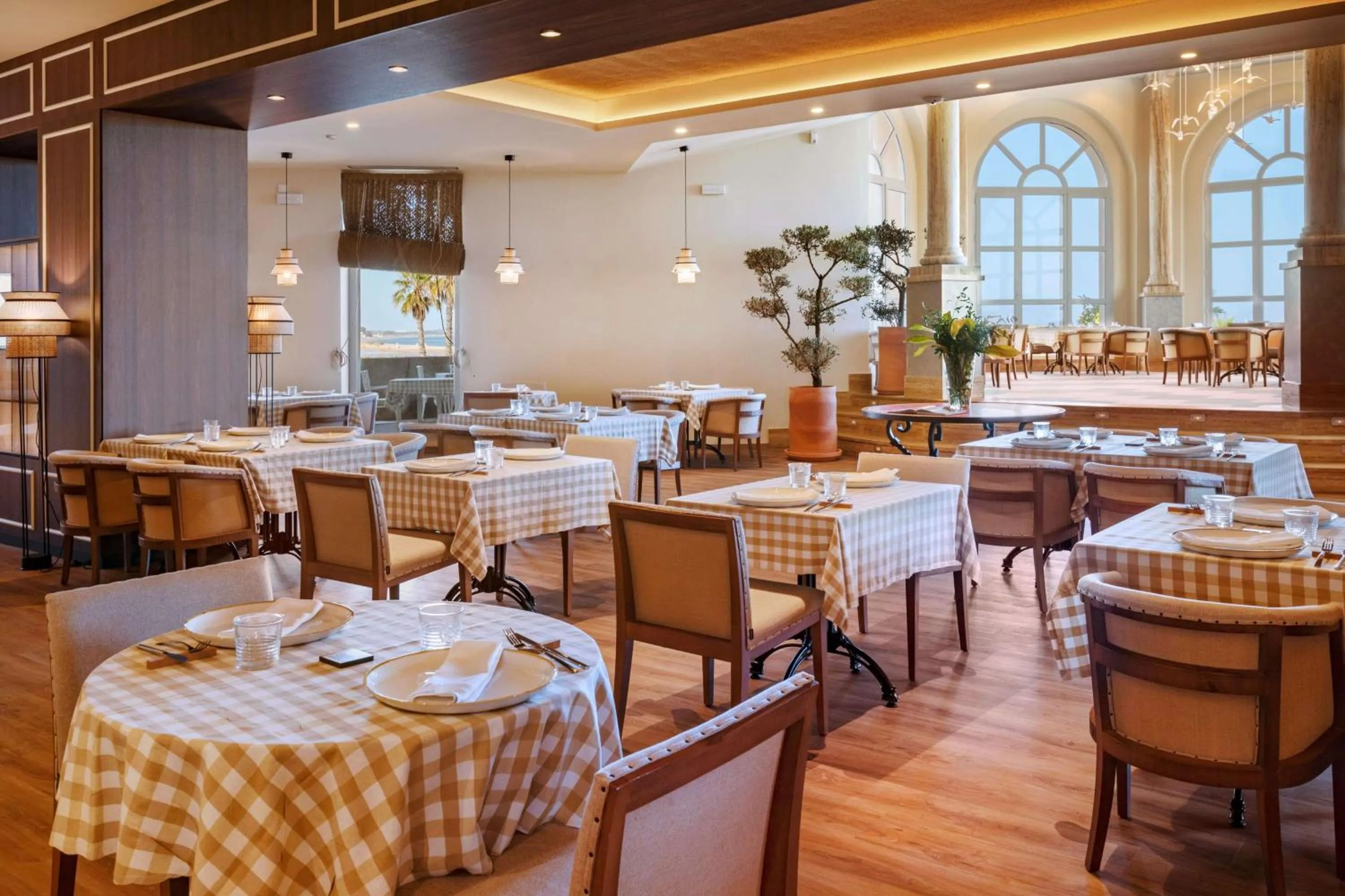 Restaurant/places to eat in Meliá Isla Canela