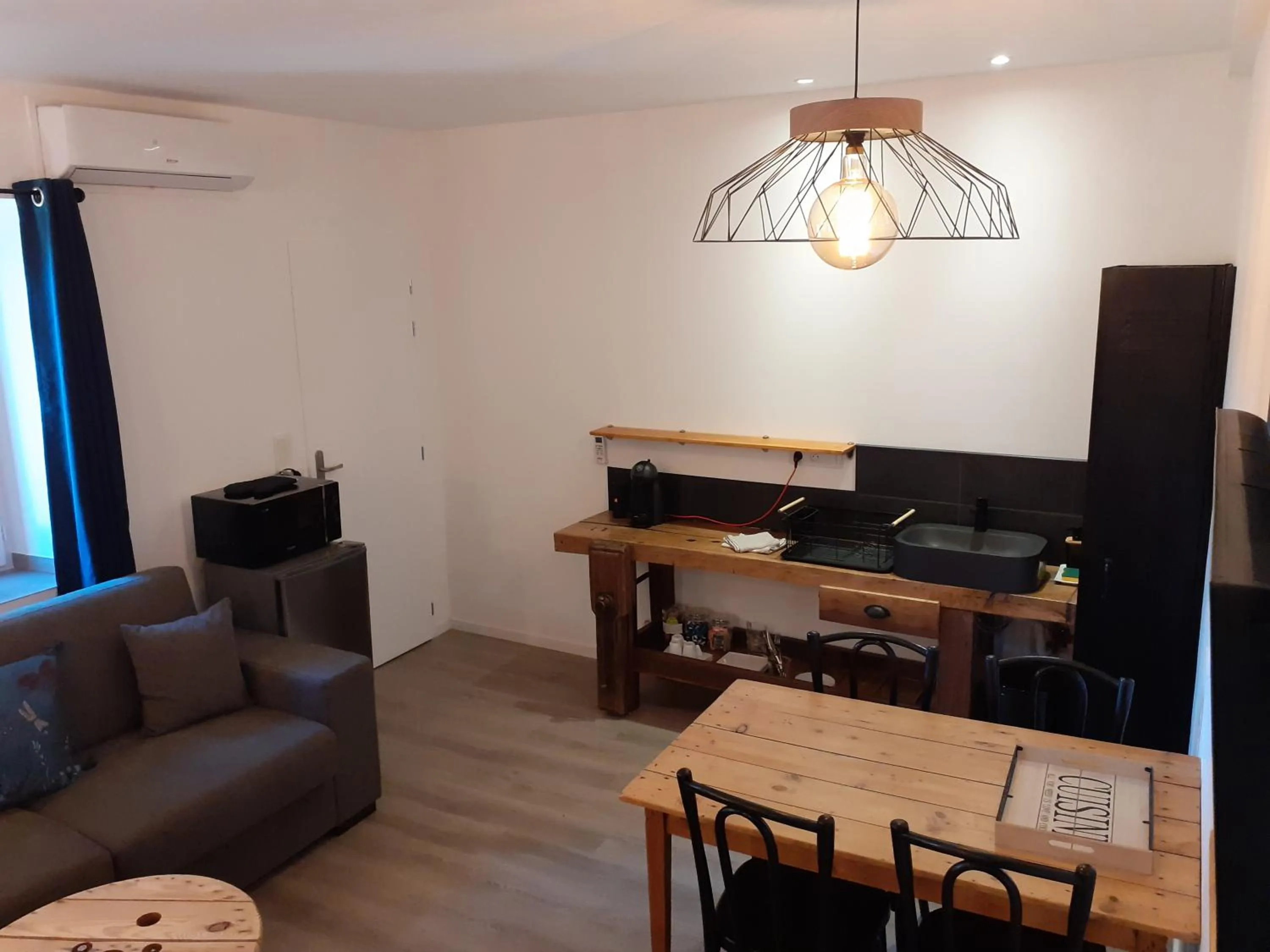 Kitchen or kitchenette in CHARMES EN VILLE Le Charme Poétique