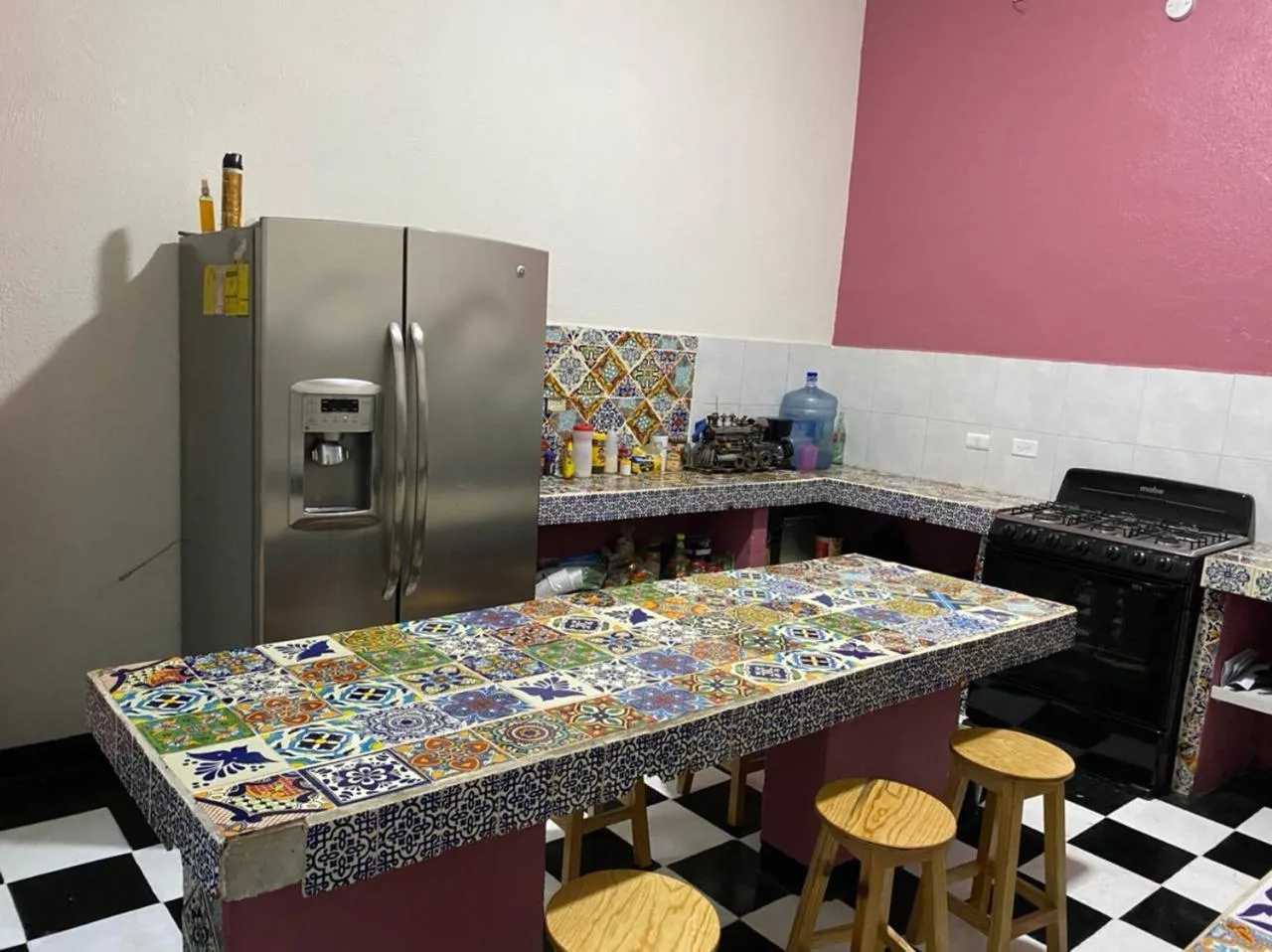 Kitchen or kitchenette in My Family In Monterrey - Hostel