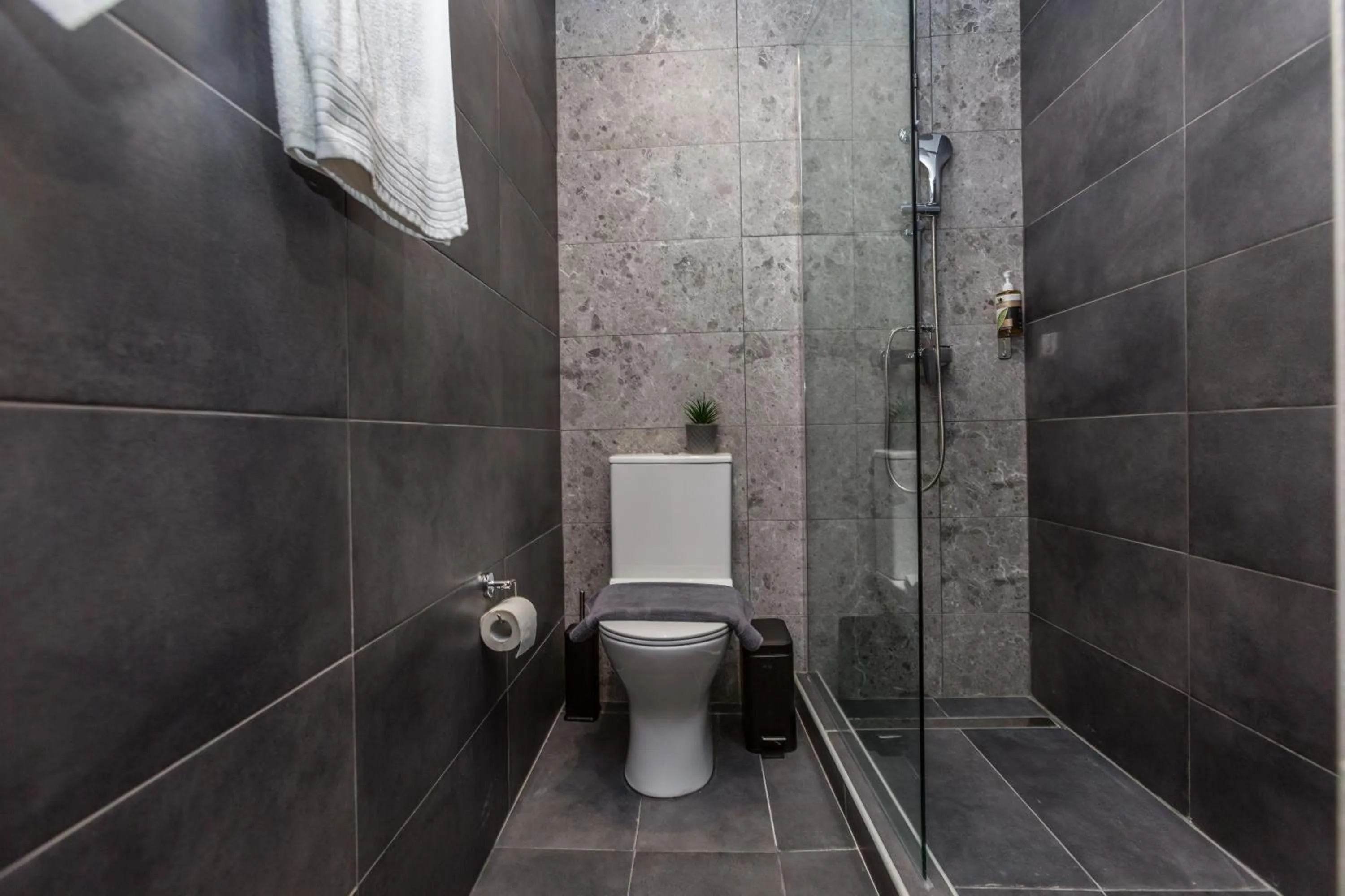 Bathroom in Raise Athens Metro Apartments
