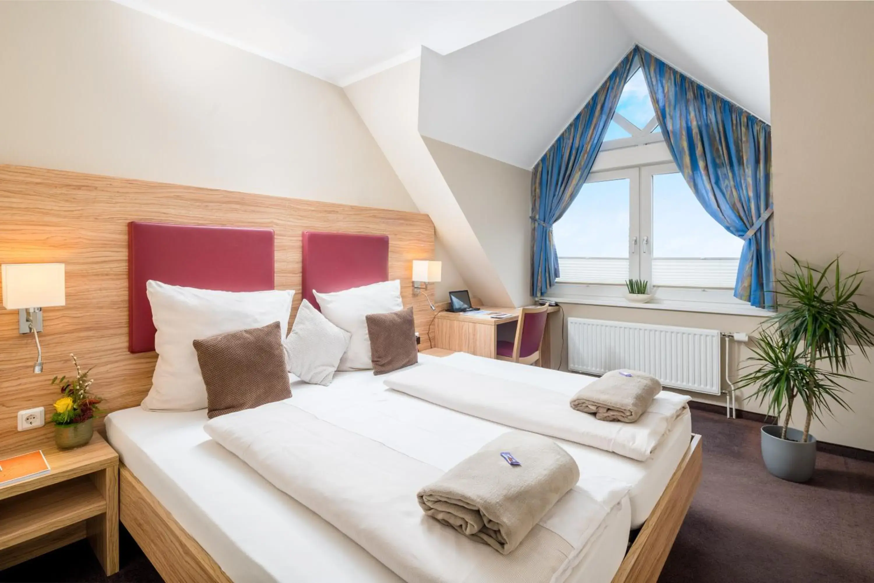 Double Room with Private Bathroom - single occupancy in Hotel Stadtidyll & Dependancen Double Room with Private Bathroom - single occupancy in Hotel Stadtidyll & Dependancen