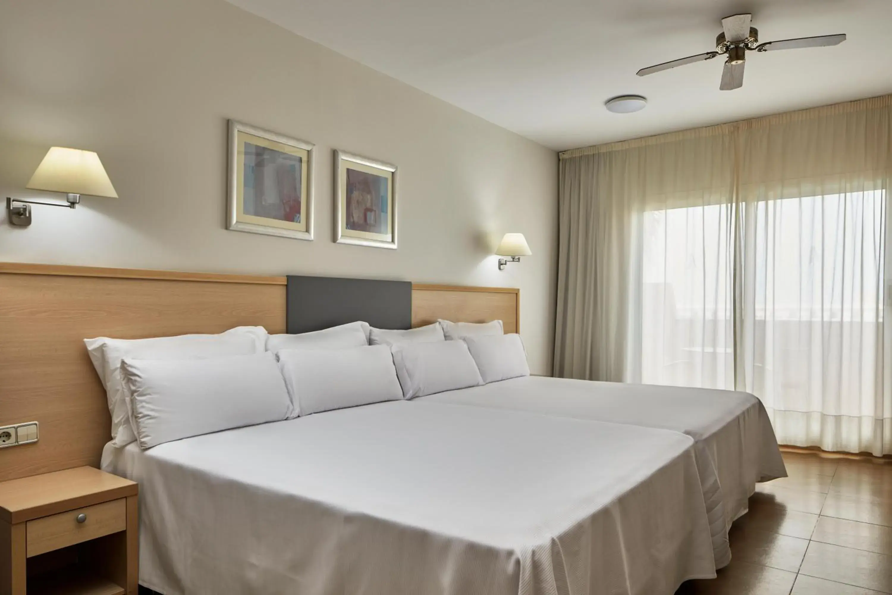 Standard Triple Room (2 adults + 1 child) in ALEGRIA Cabo De Gata Standard Triple Room (2 adults + 1 child) in ALEGRIA Cabo De Gata