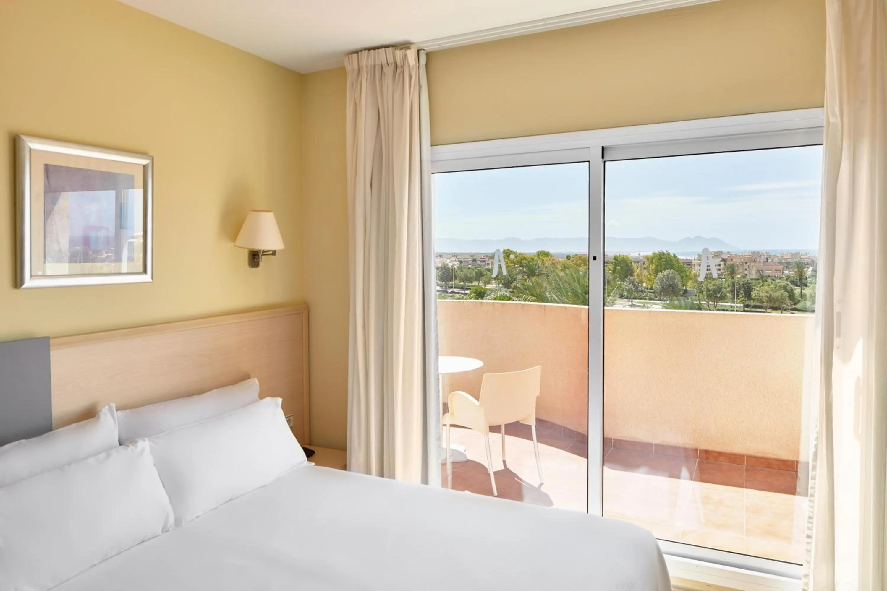 Photo of the whole room, Bed in ALEGRIA Cabo De Gata