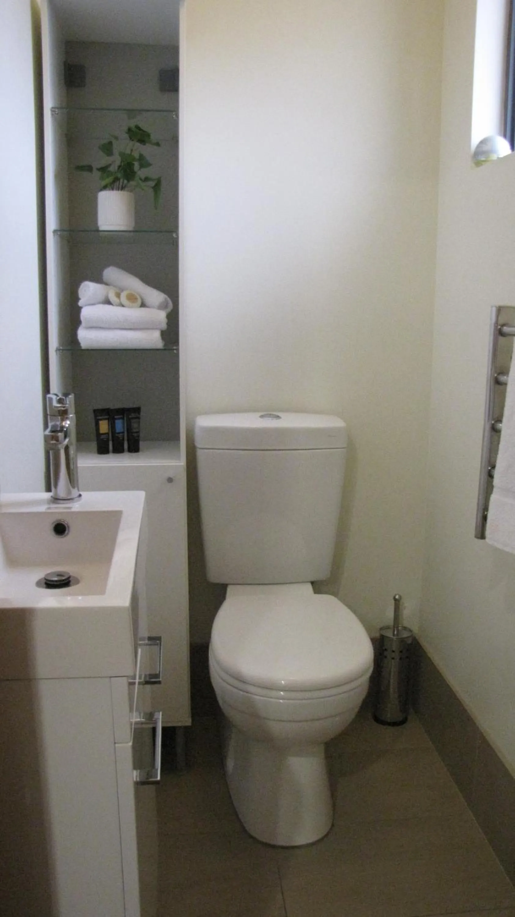 Bathroom in 1839 Cottages