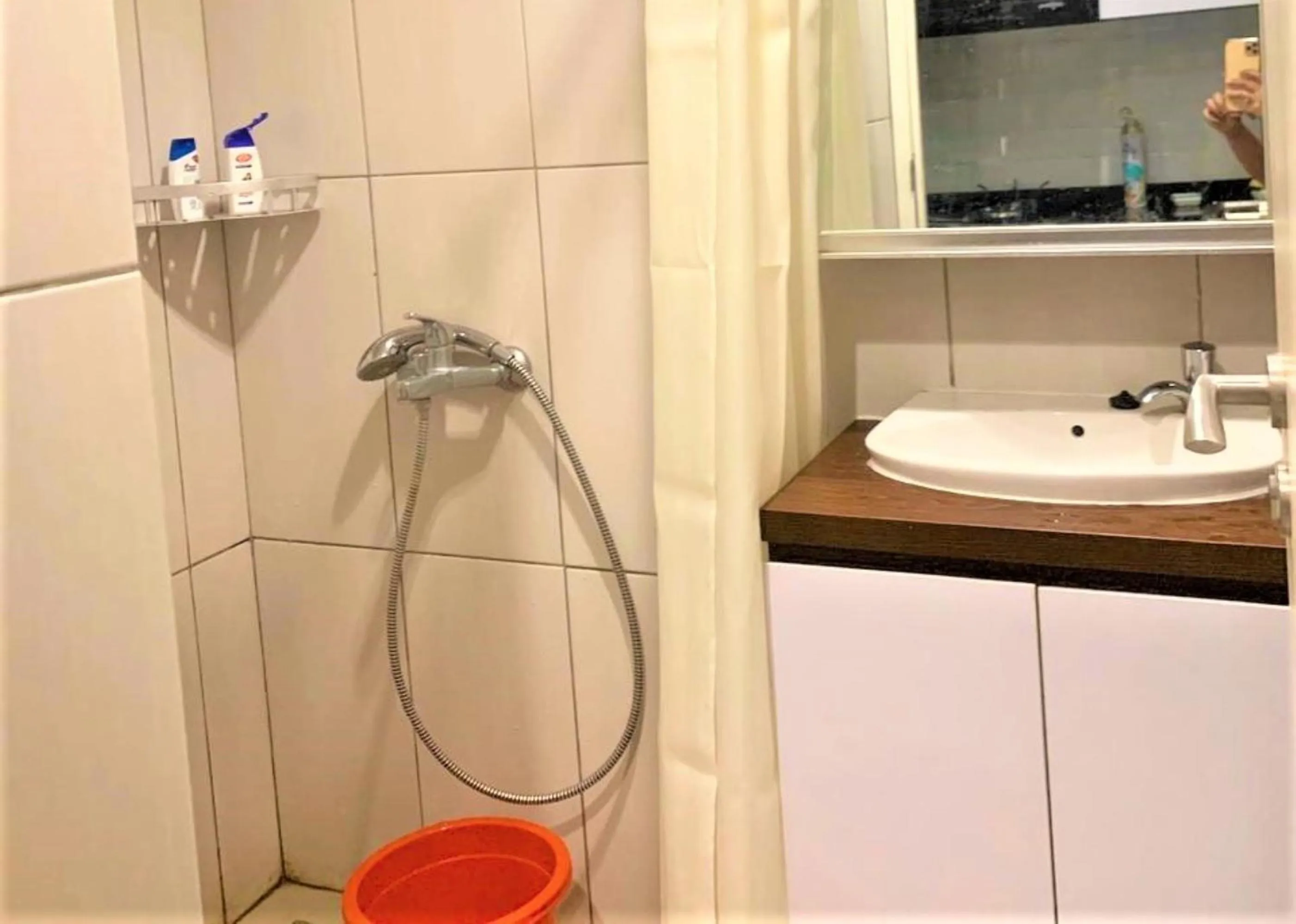 Bathroom in Grand Kamala Lagoon by Veeroom