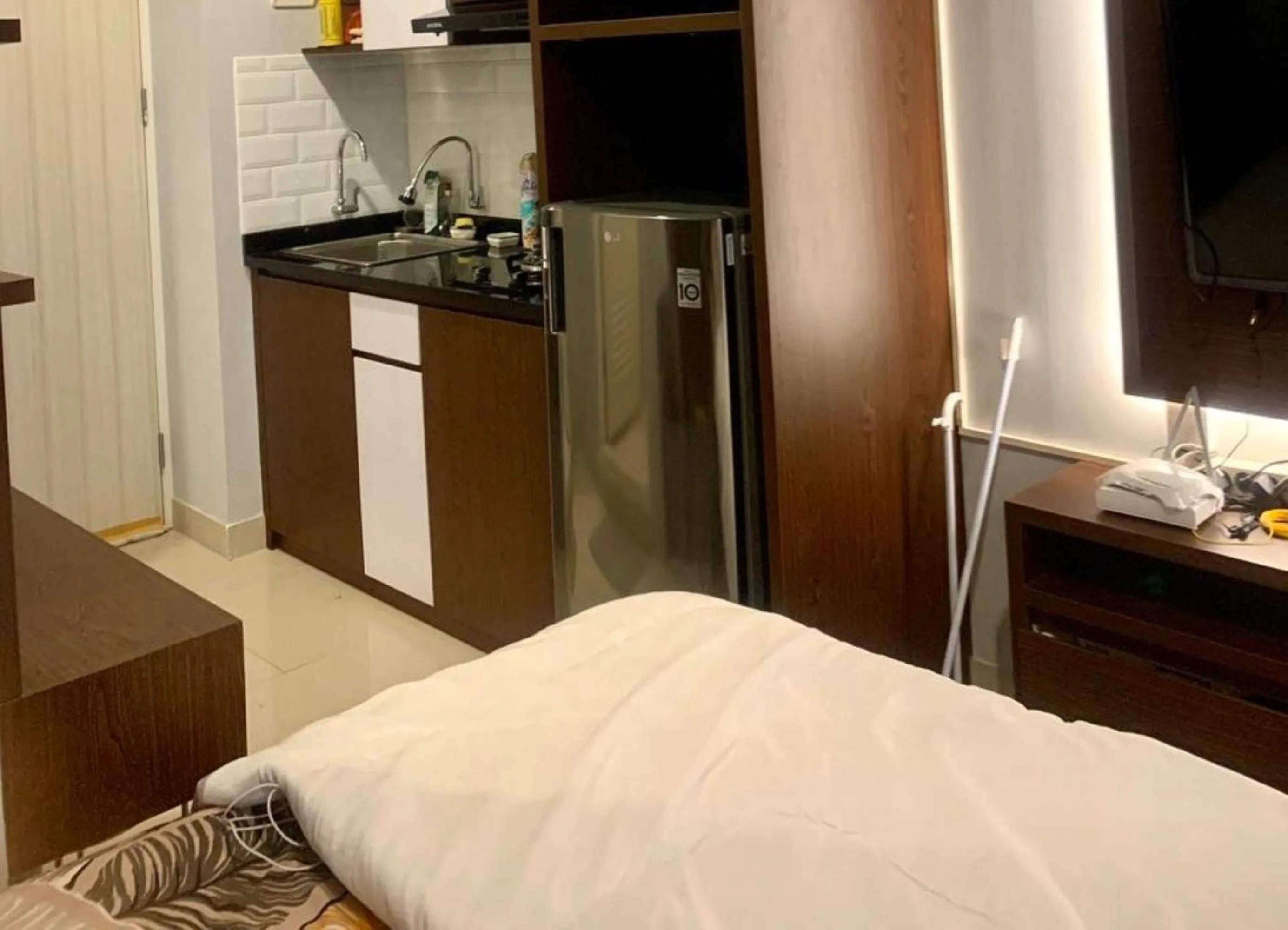 Kitchen or kitchenette, Bed in Grand Kamala Lagoon by Veeroom