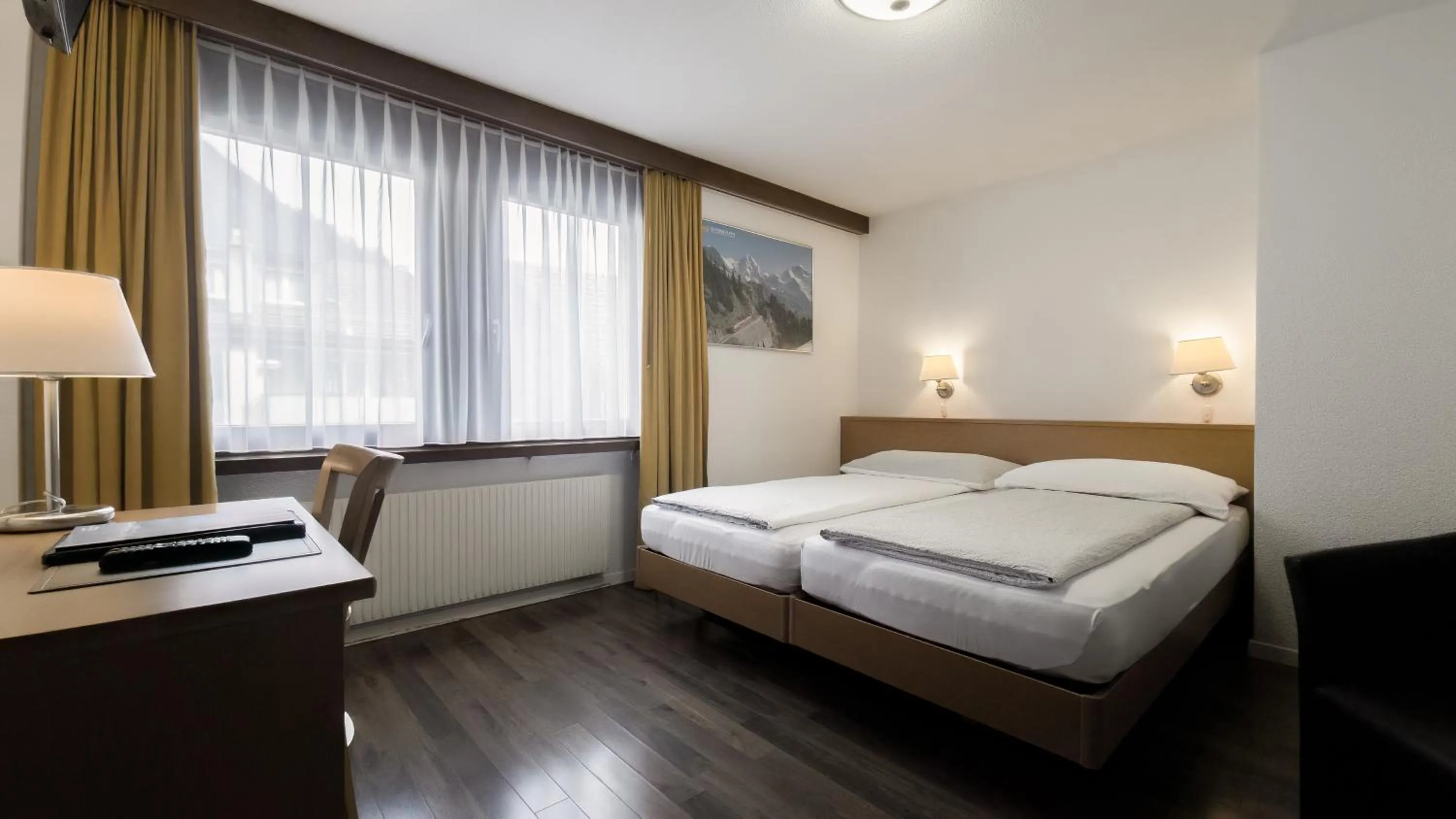 Photo of the whole room, Bed in Hotel Rössli