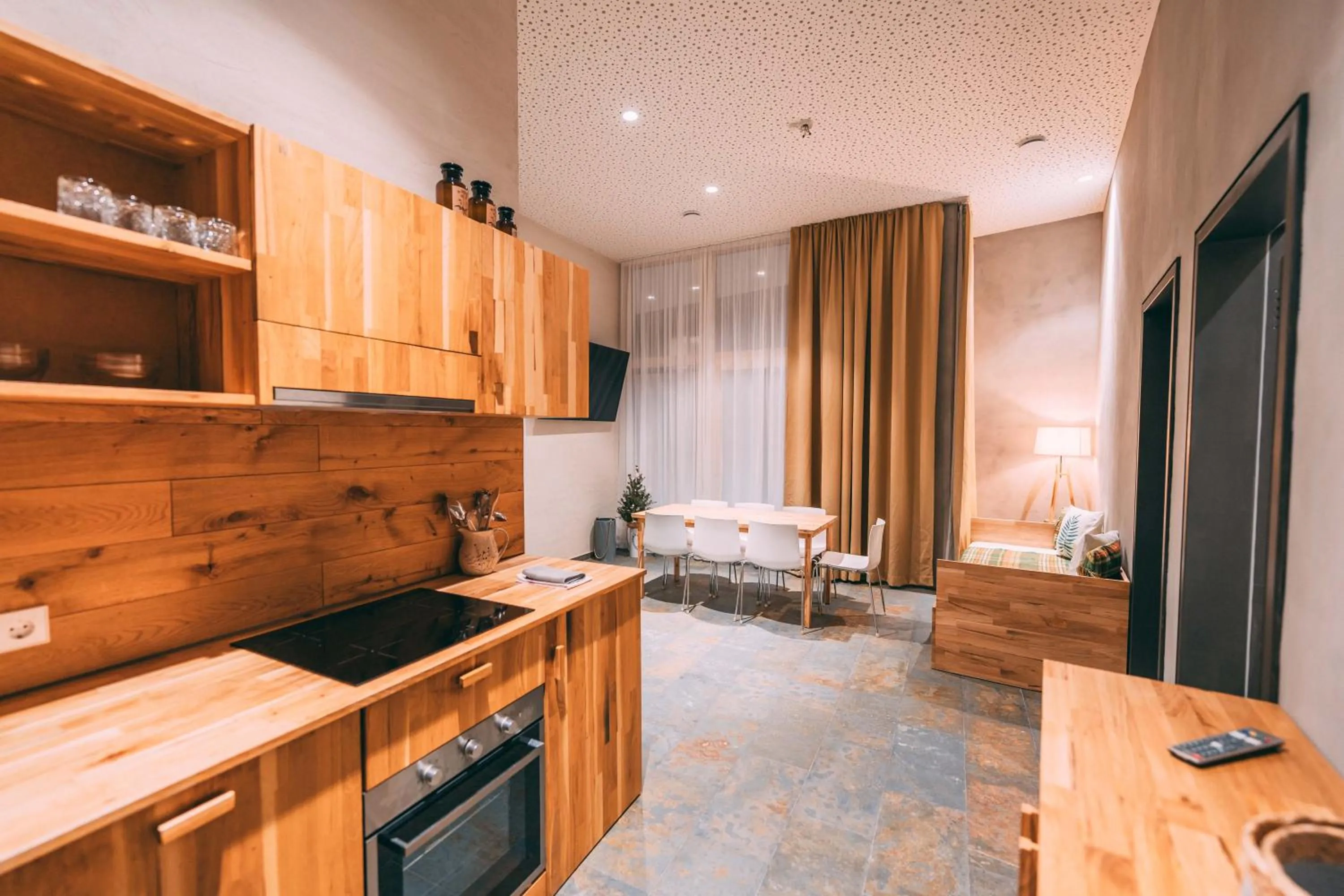 room service in Gut Hügle Erlebnishof & Spa