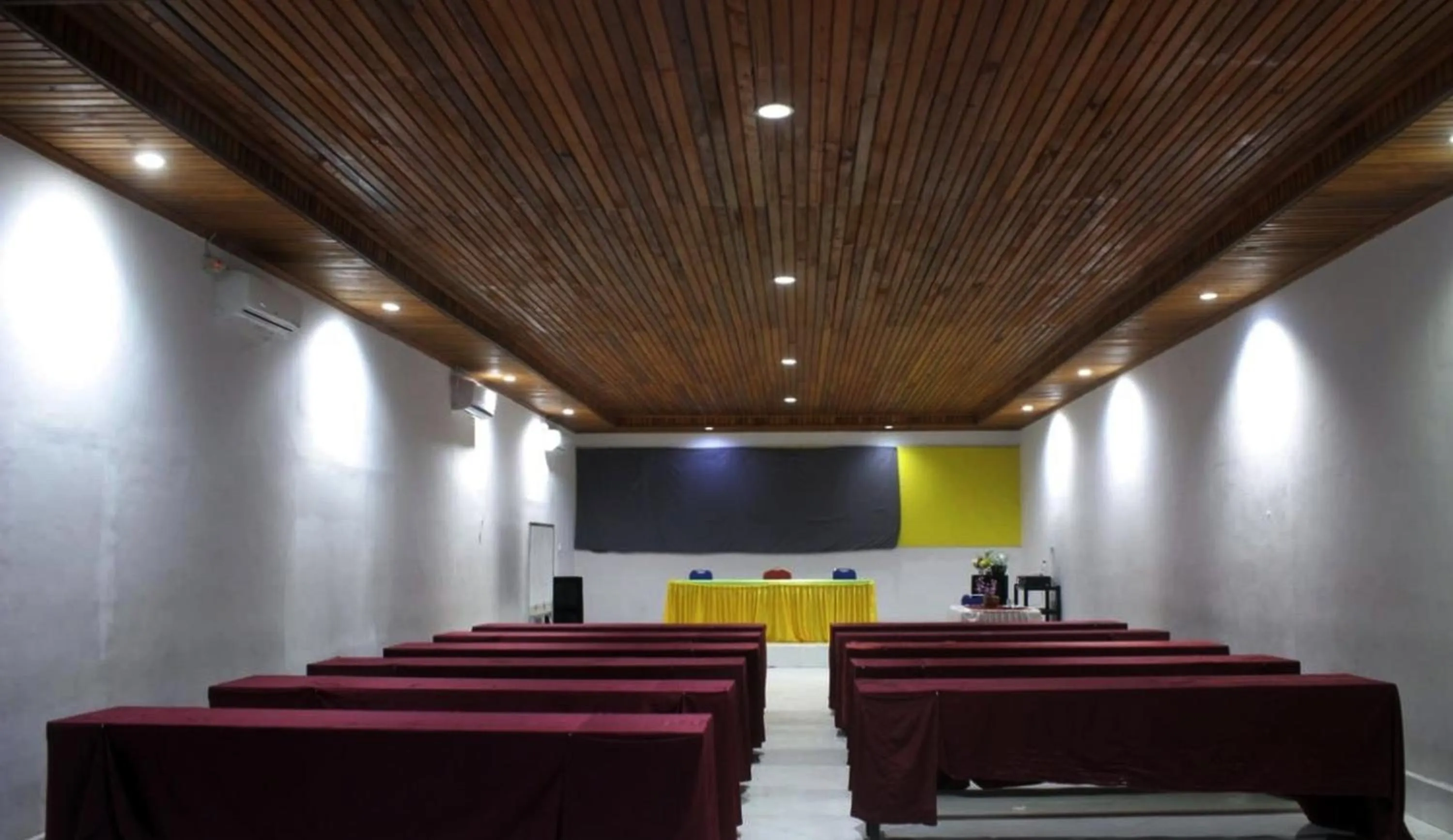 RedDoorz @ Pasangkayu Mamuju Utara