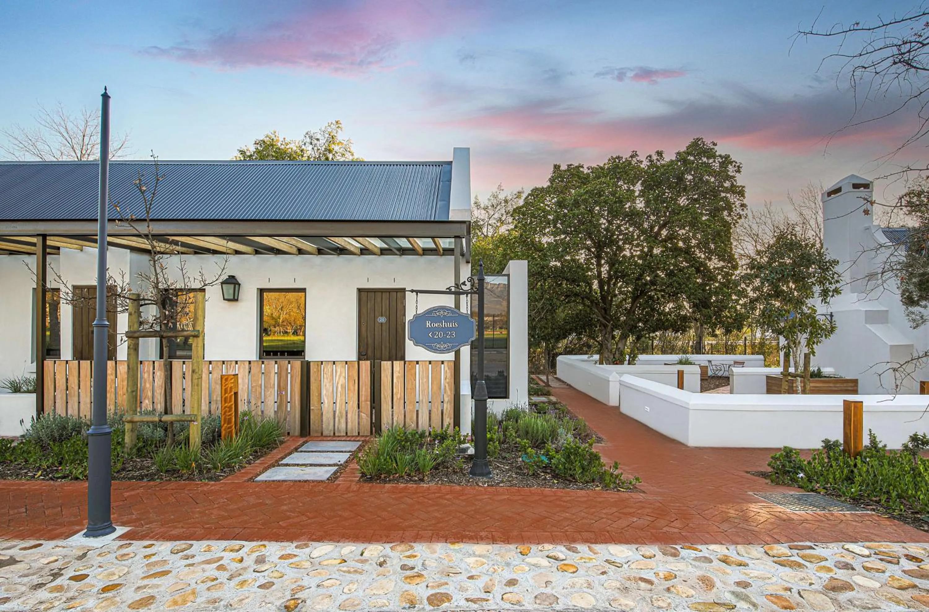 Property building in Southern Sun de Wagen