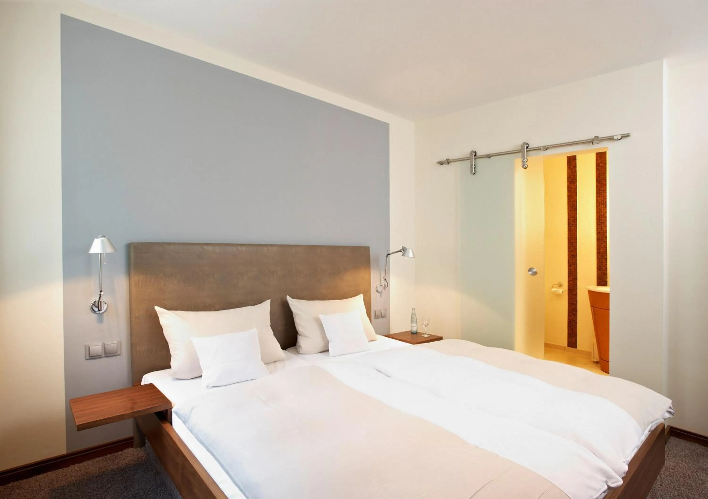 Bed in Hotel Am Helmwartsturm