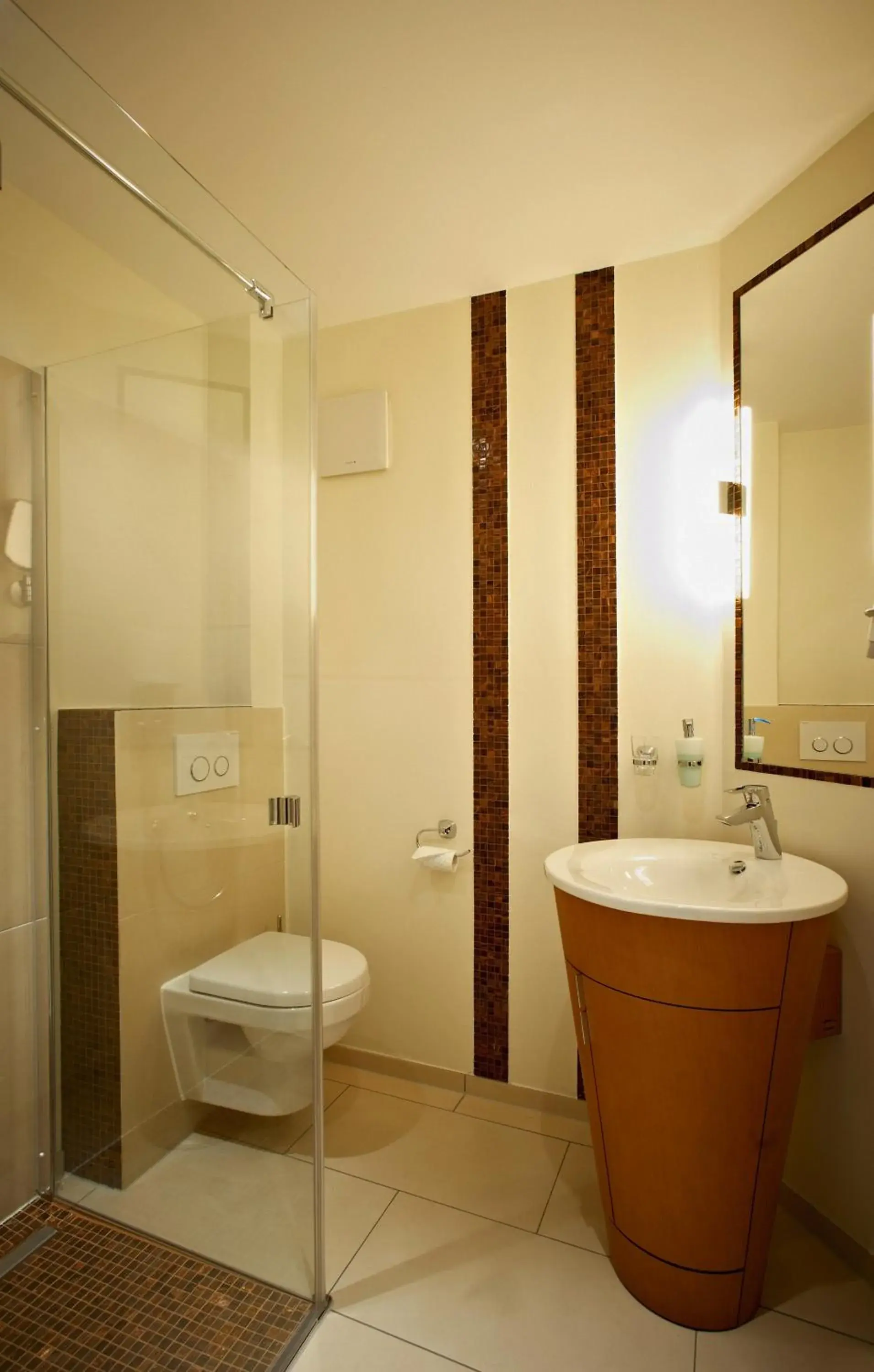 Classic Double Room - single occupancy in Hotel Am Helmwartsturm Classic Double Room - single occupancy in Hotel Am Helmwartsturm