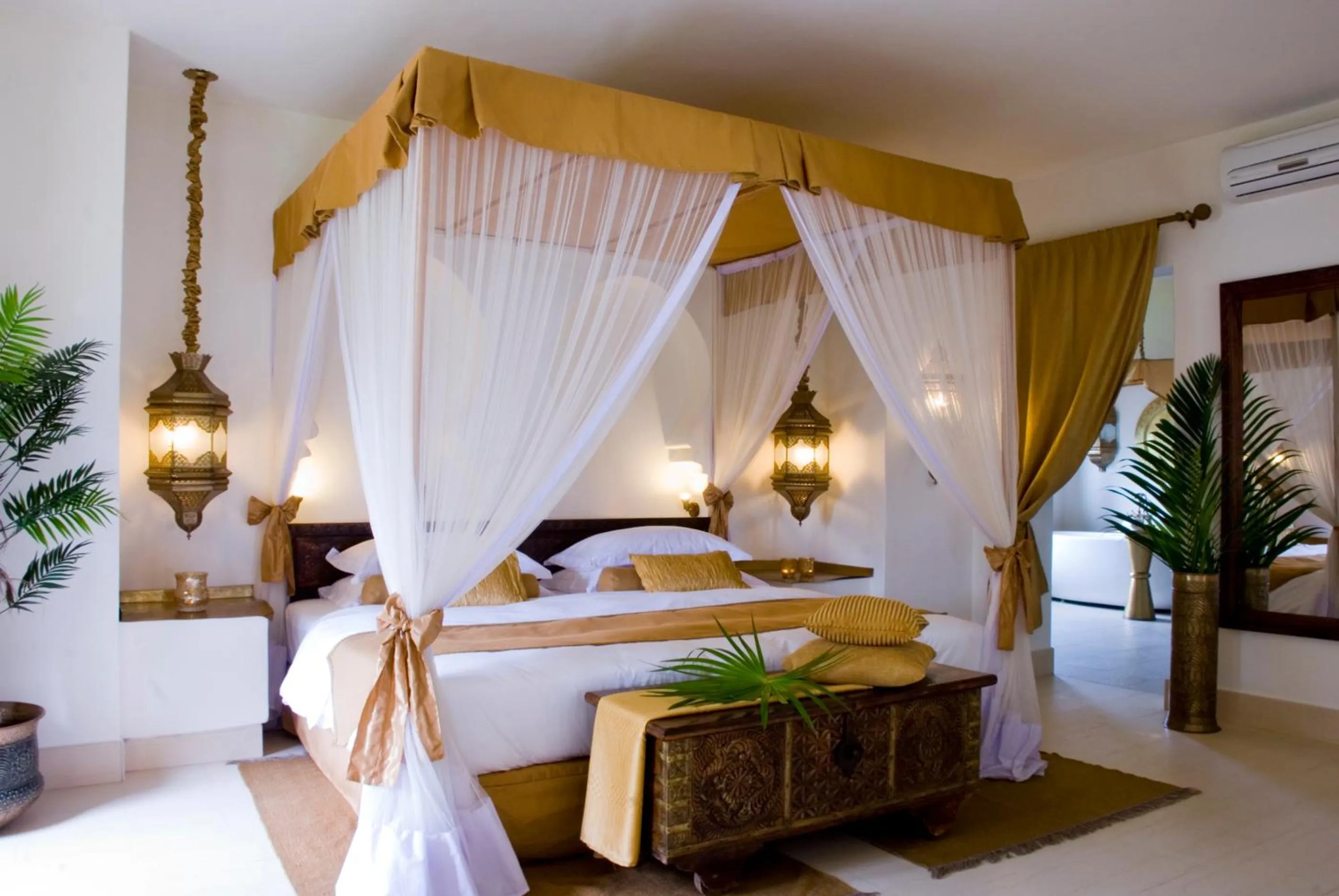 Bed in Baraza Resort and Spa Zanzibar