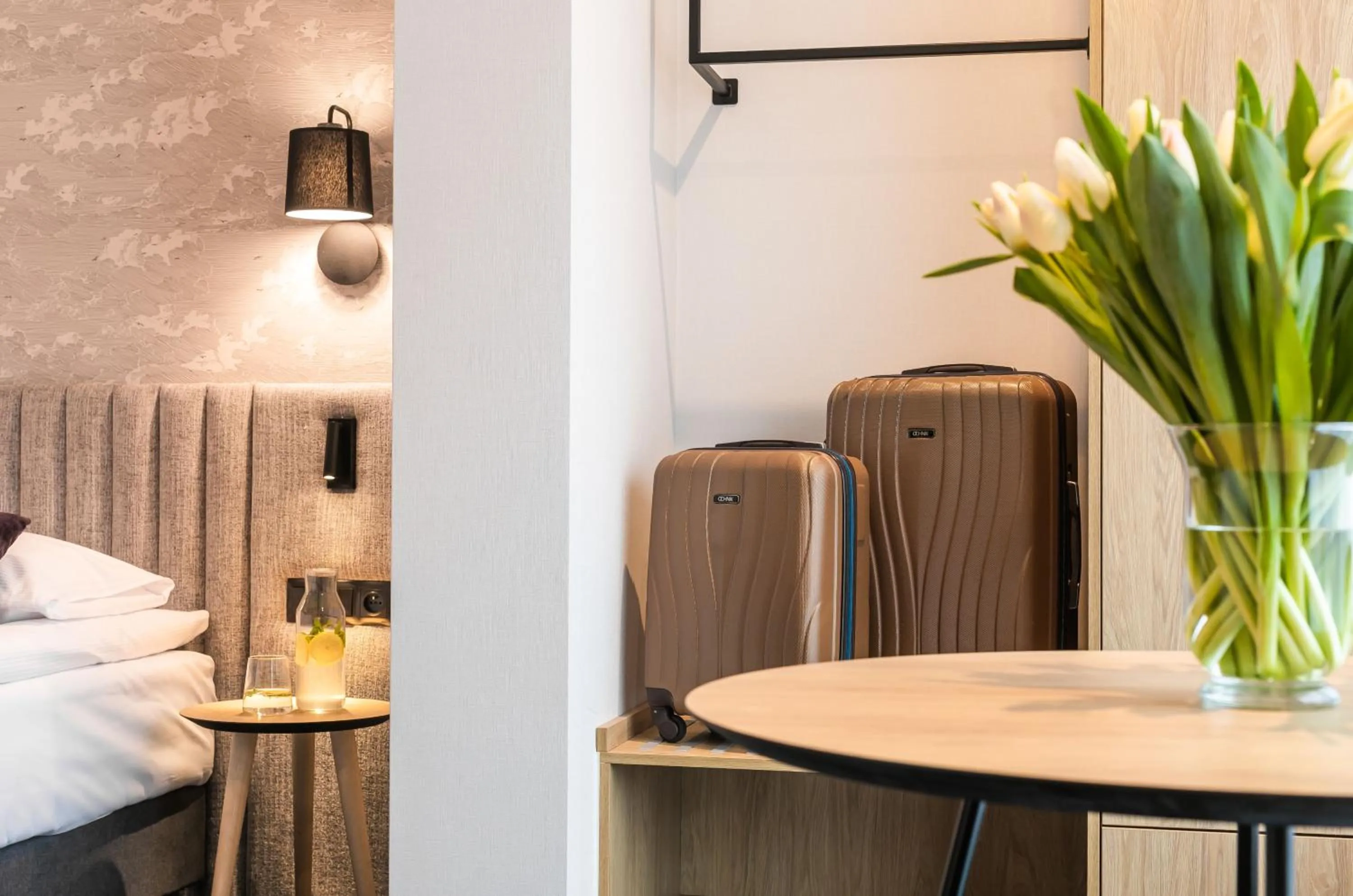 View (from property/room), Bed in Hotel Vesper House