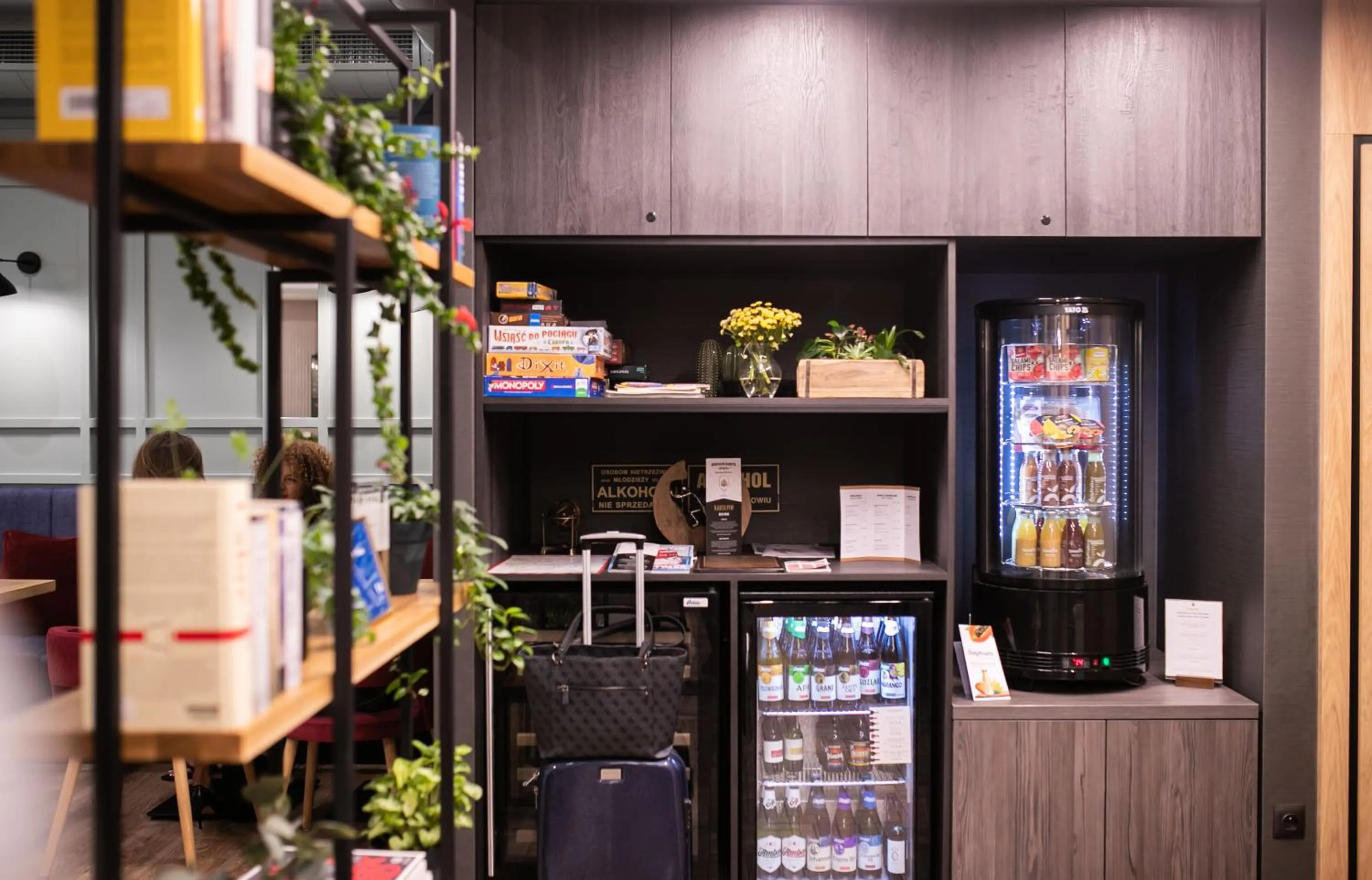 Food and drinks in Hotel Vesper House