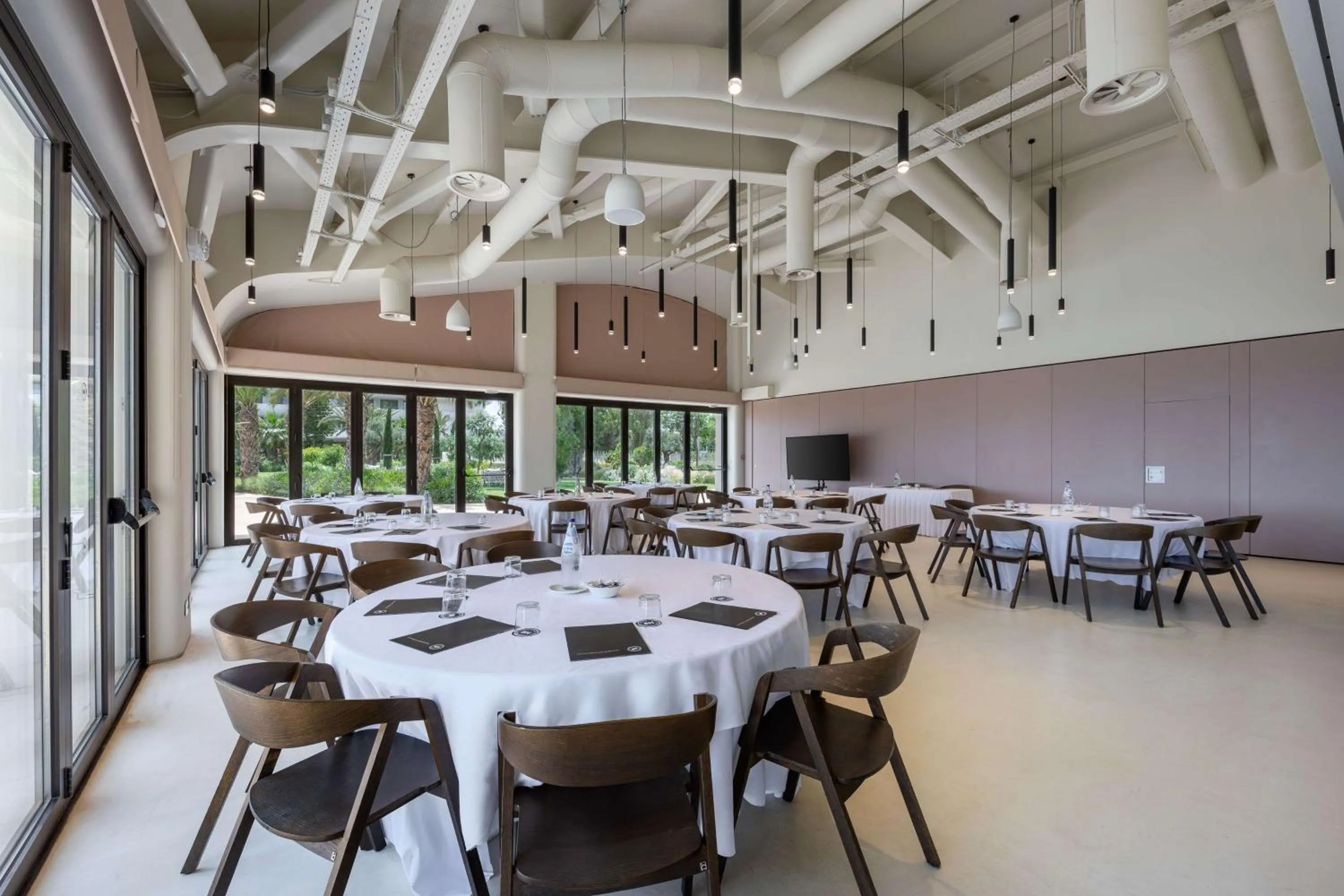 Meeting/conference room in Isla Brown Corinthia Resort & Spa, a member of Brown Hotels