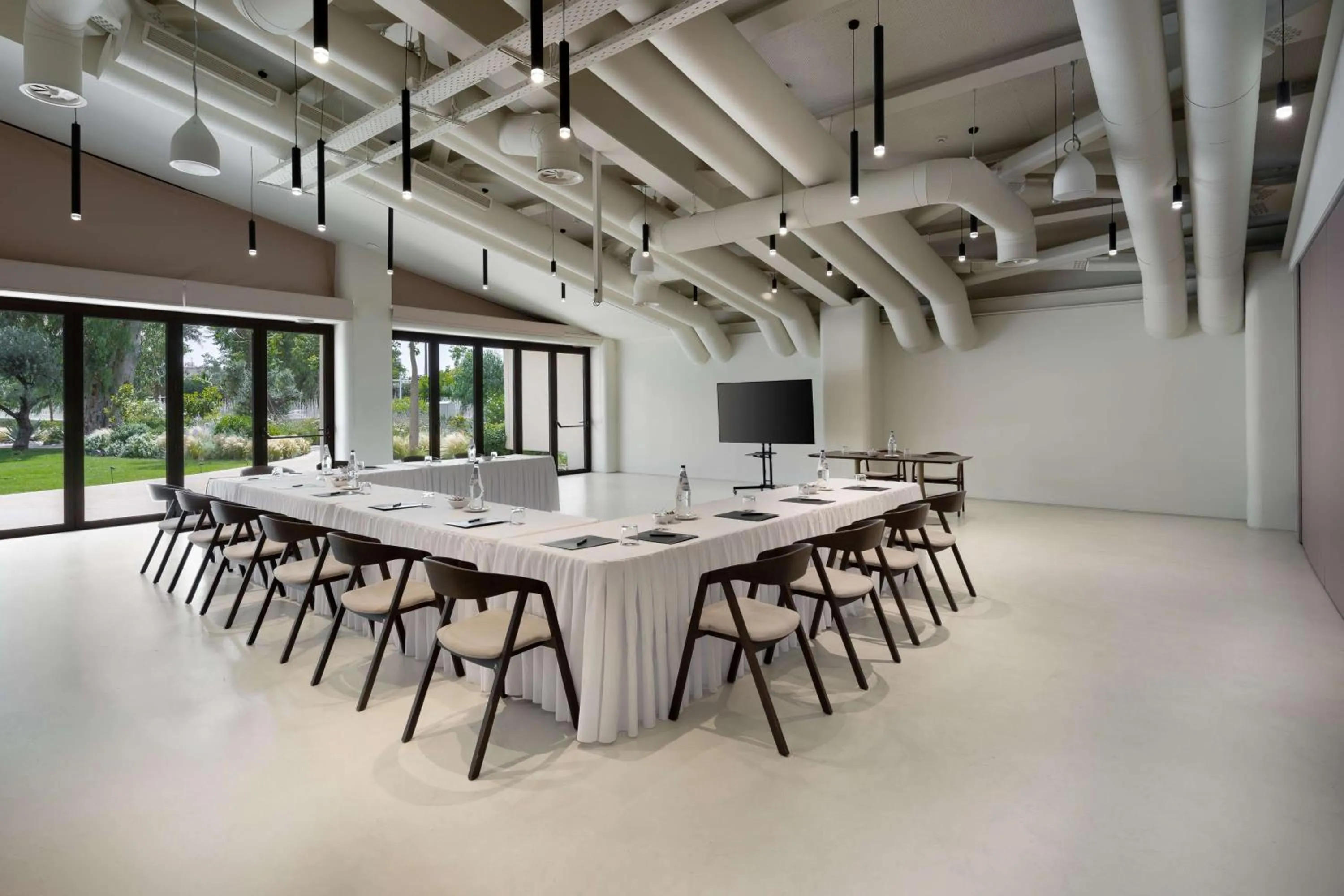 Meeting/conference room in Isla Brown Corinthia Resort & Spa, a member of Brown Hotels