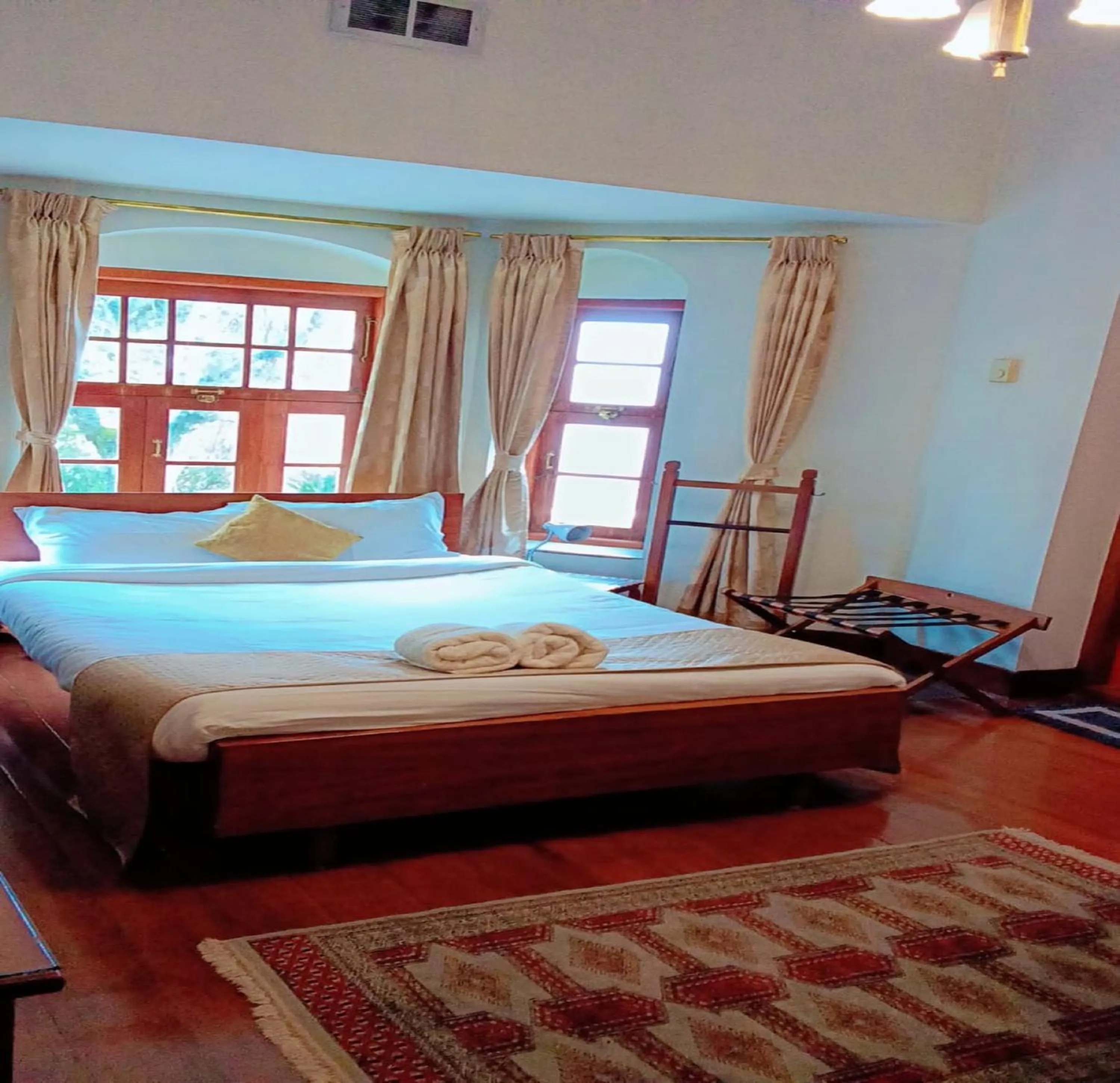 Bedroom, Bed in Onondaga Kodaikanal