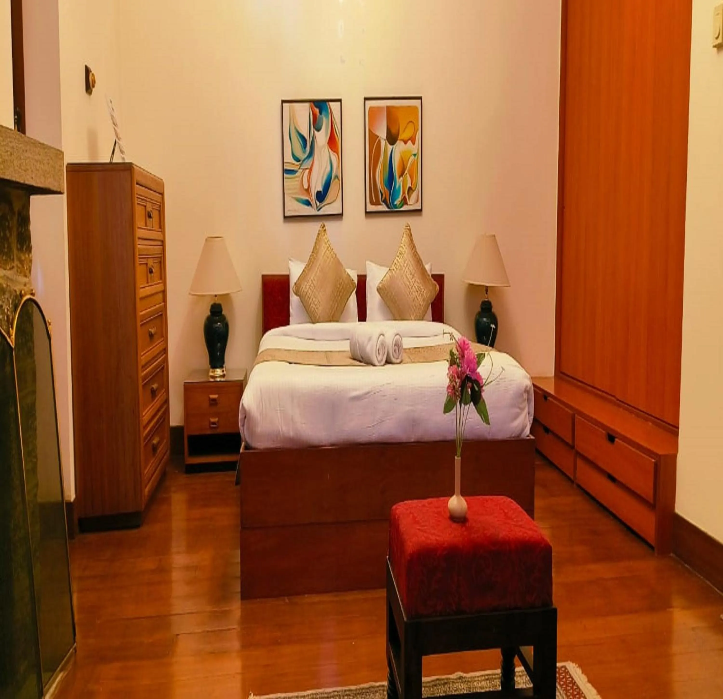 Bedroom, Bed in Onondaga Kodaikanal