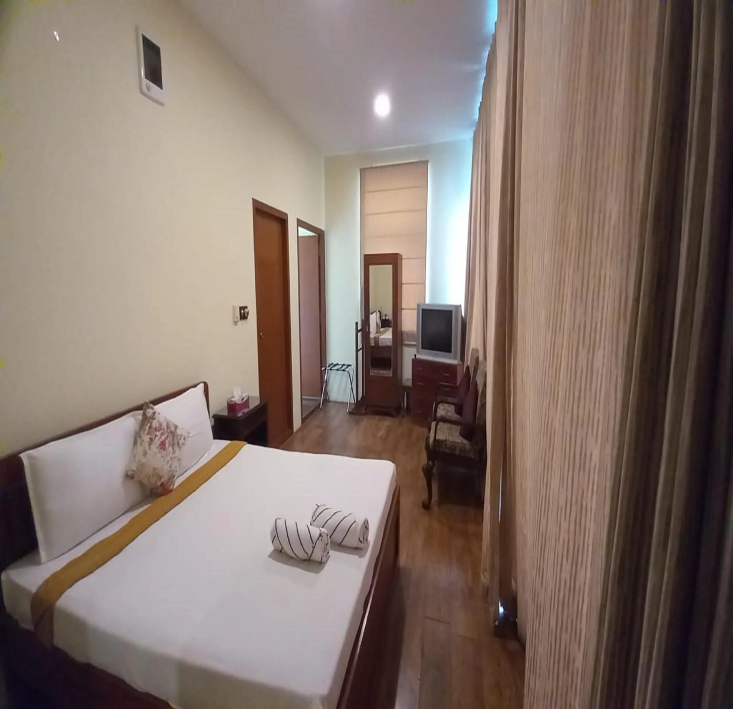 Bedroom, Bed in Onondaga Kodaikanal