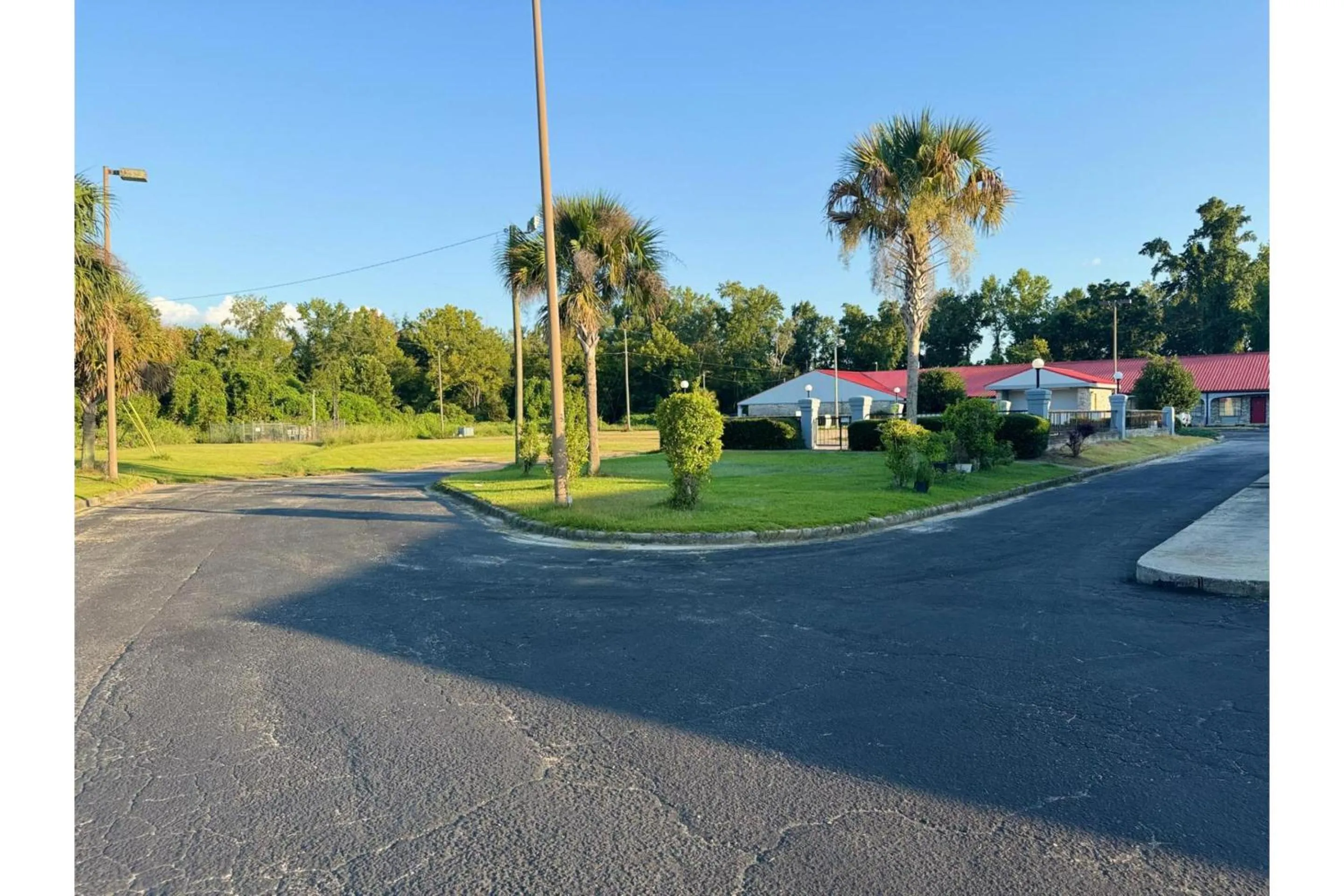 Facade/entrance in Budget Inn By Belvilla St George I-95