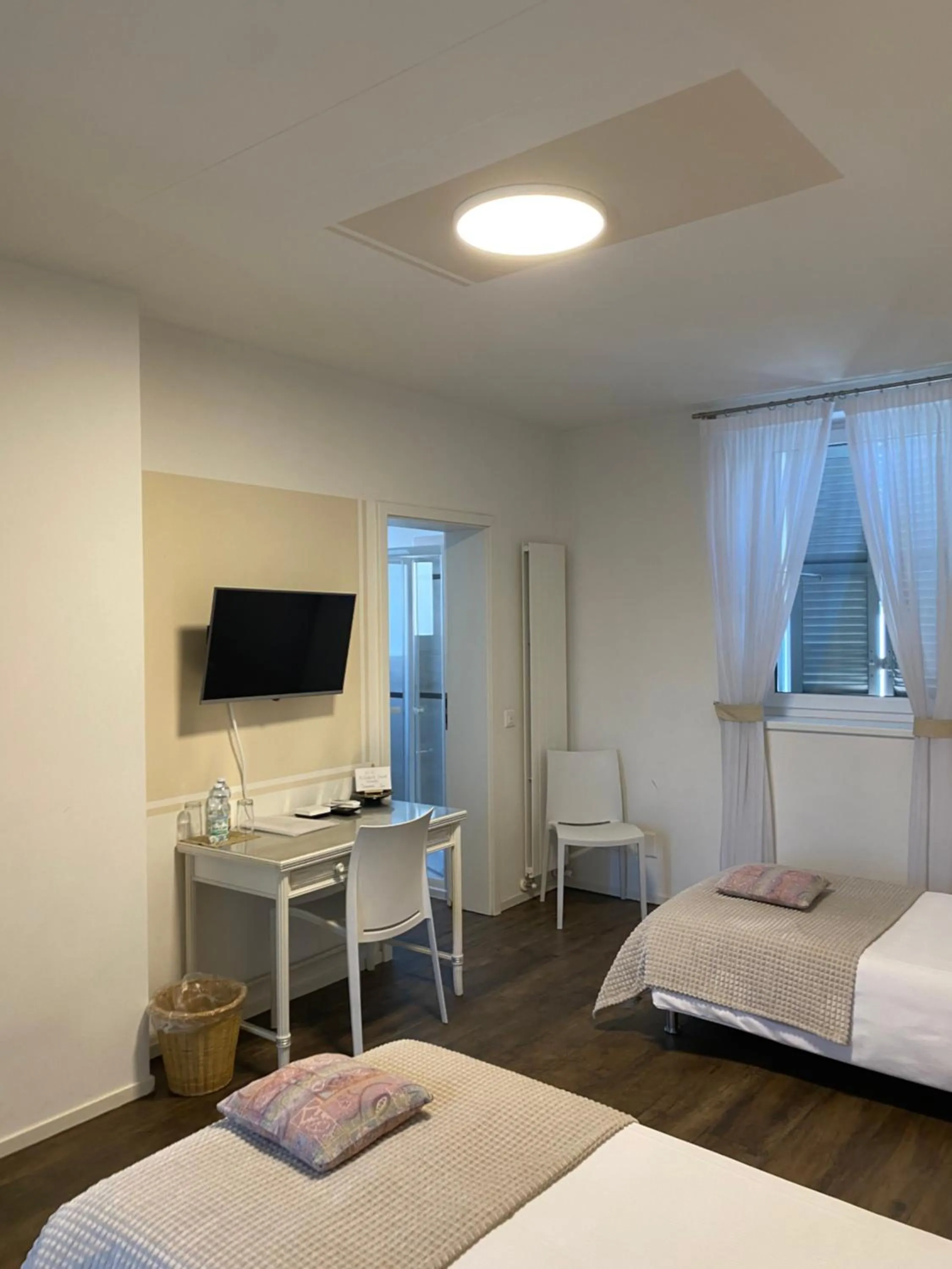 Bedroom, Bed in Albergo Ristorante Stazione Balerna